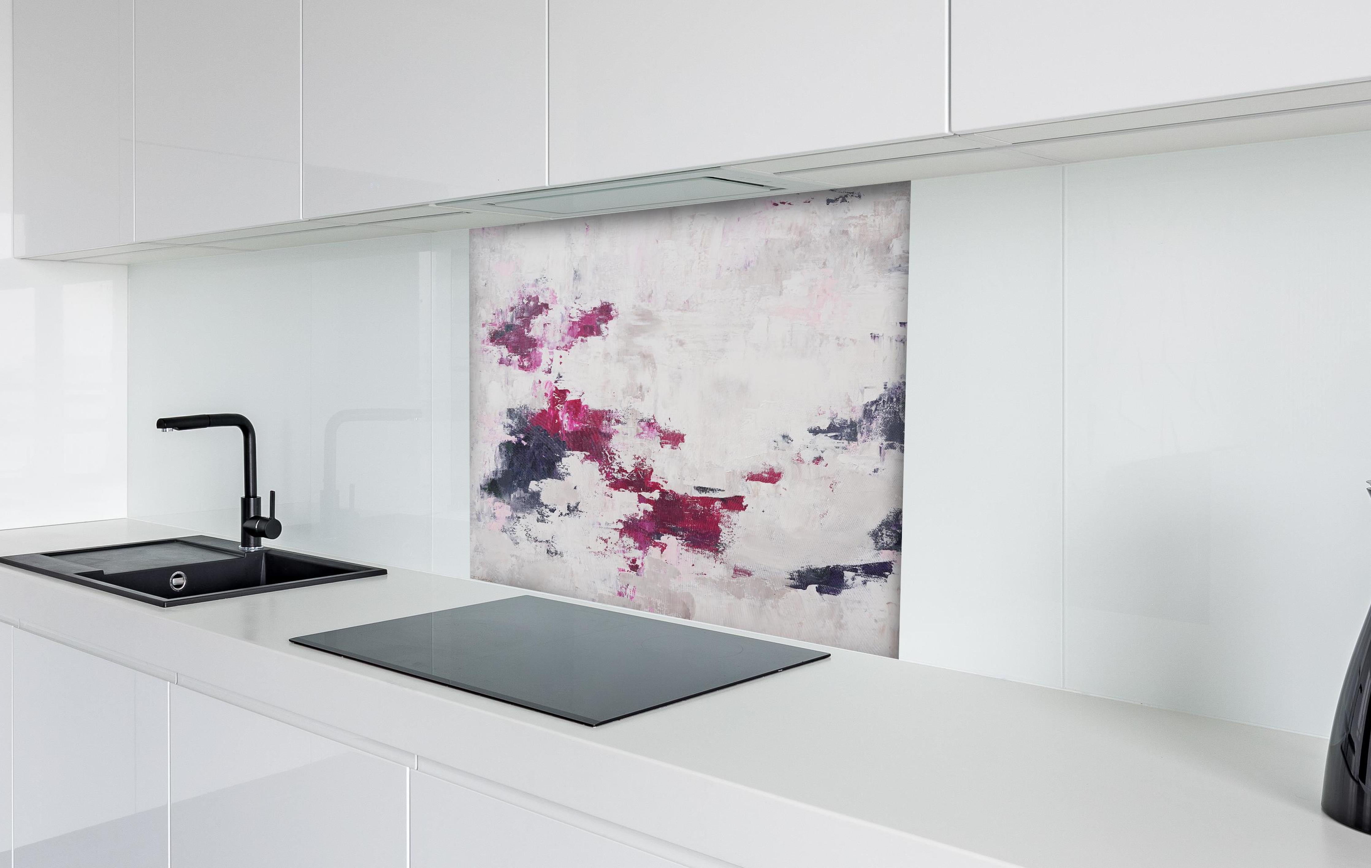 Spritzschutz - Abstraktes Acryl Gemälde hinter einem Cerankochfeld zwischen Holz-Kochutensilien