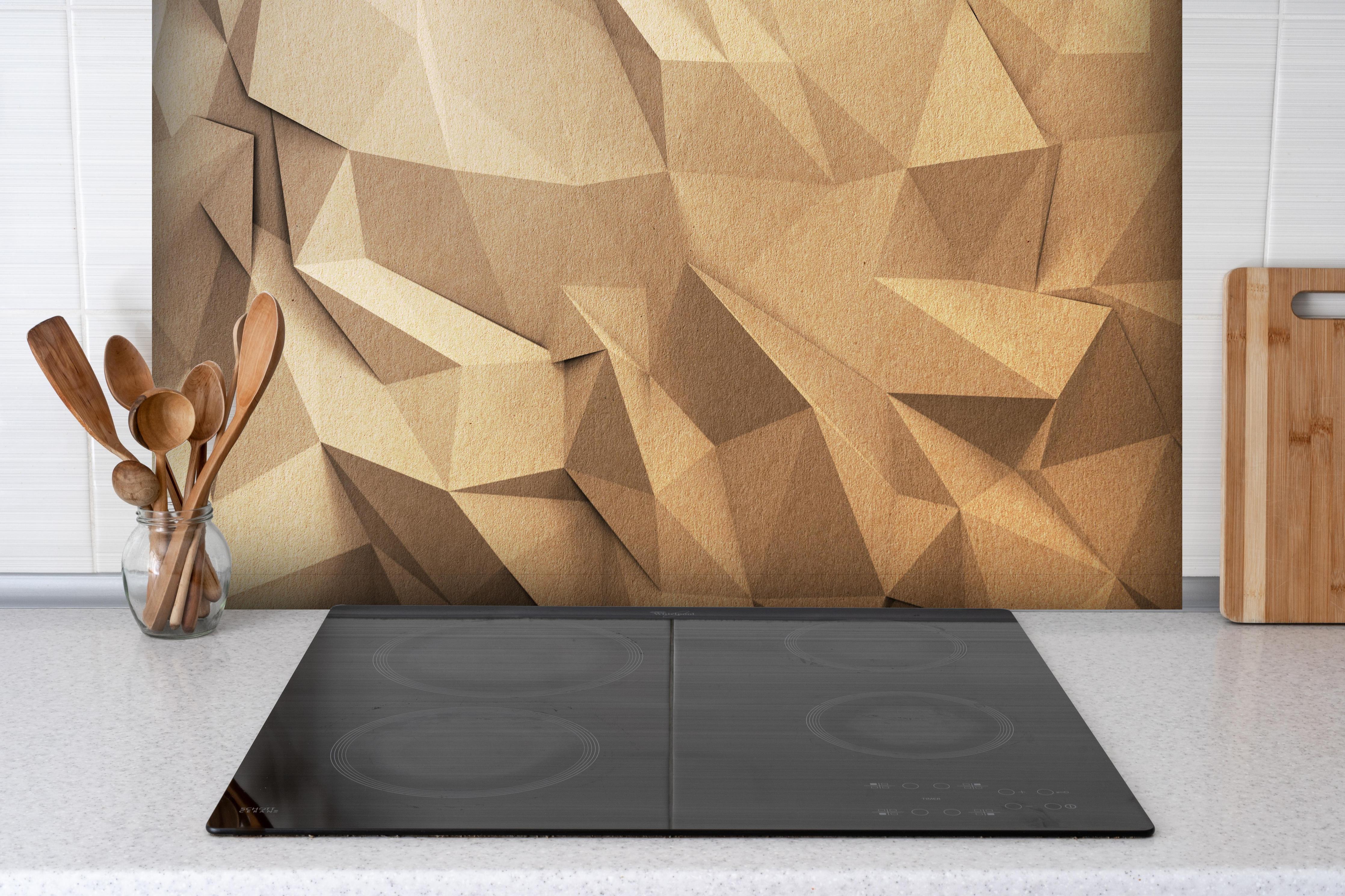 Spritzschutz - Abstraktes Polygon Handwerk hinter einem Cerankochfeld zwischen Holz-Kochutensilien
