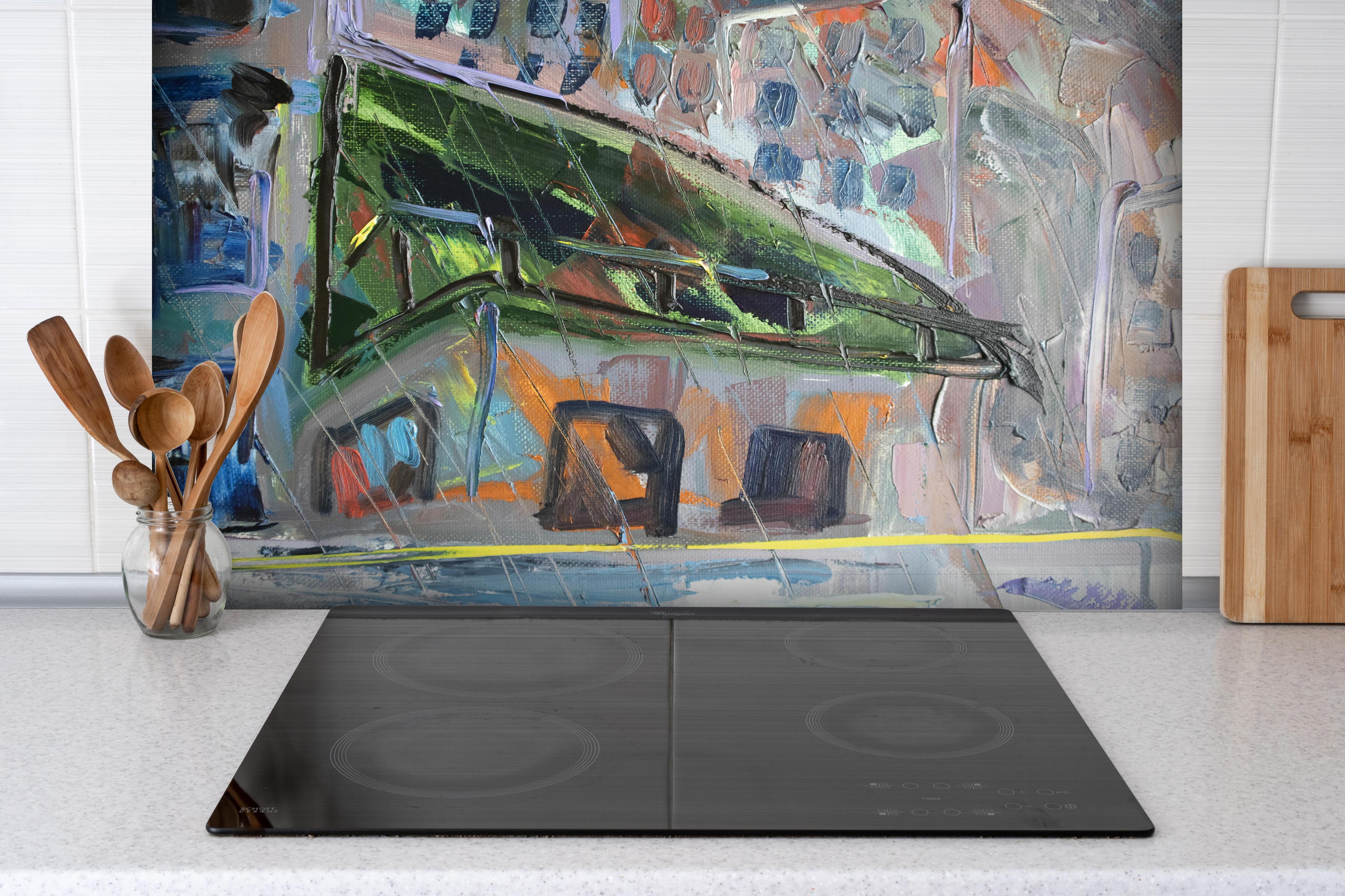 Spritzschutz - Acryl Farben Kunst - Gebäude hinter einem Cerankochfeld zwischen Holz-Kochutensilien