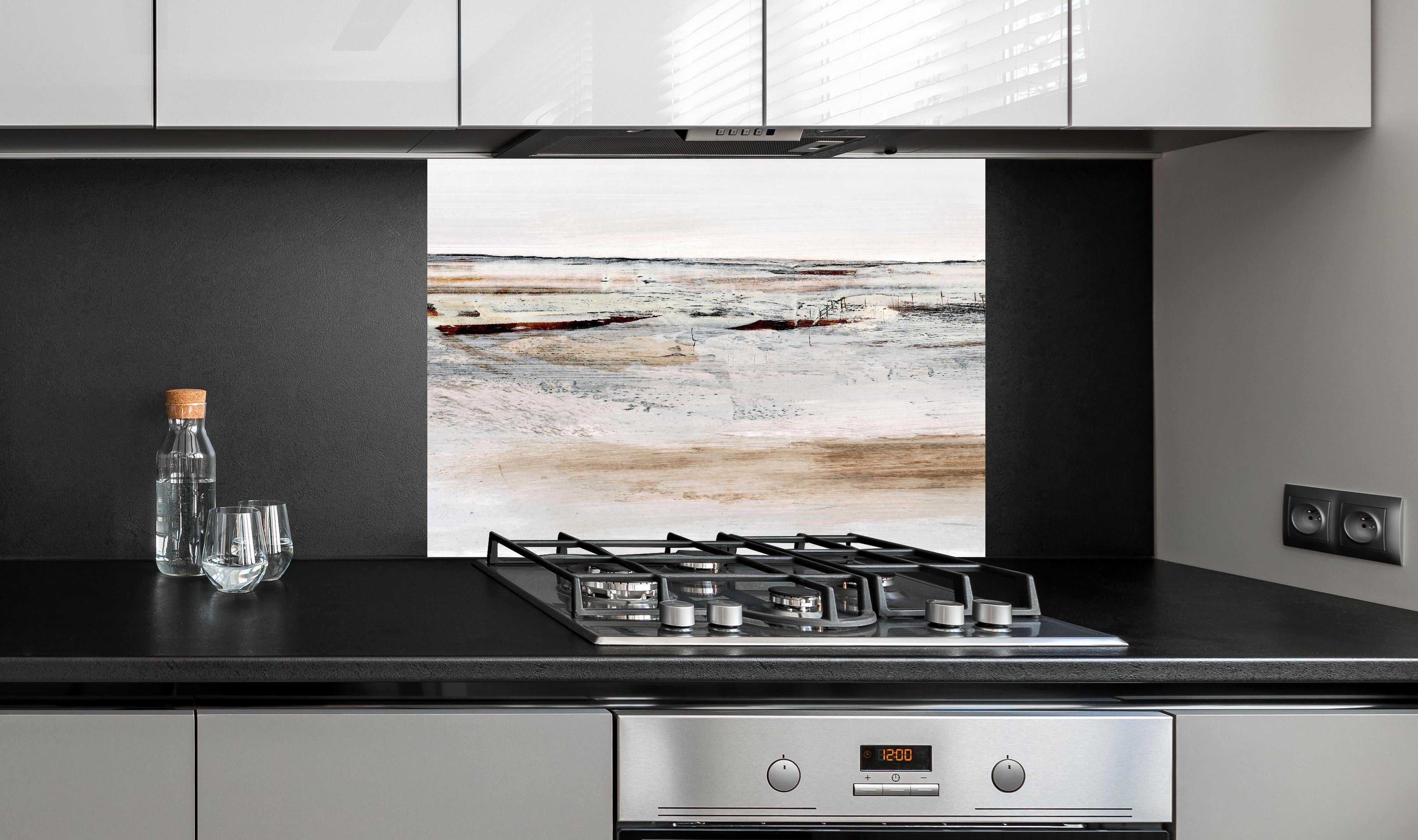 Spritzschutz - Acryl Zeichnung - Abstrakt hinter einem Cerankochfeld zwischen Holz-Kochutensilien