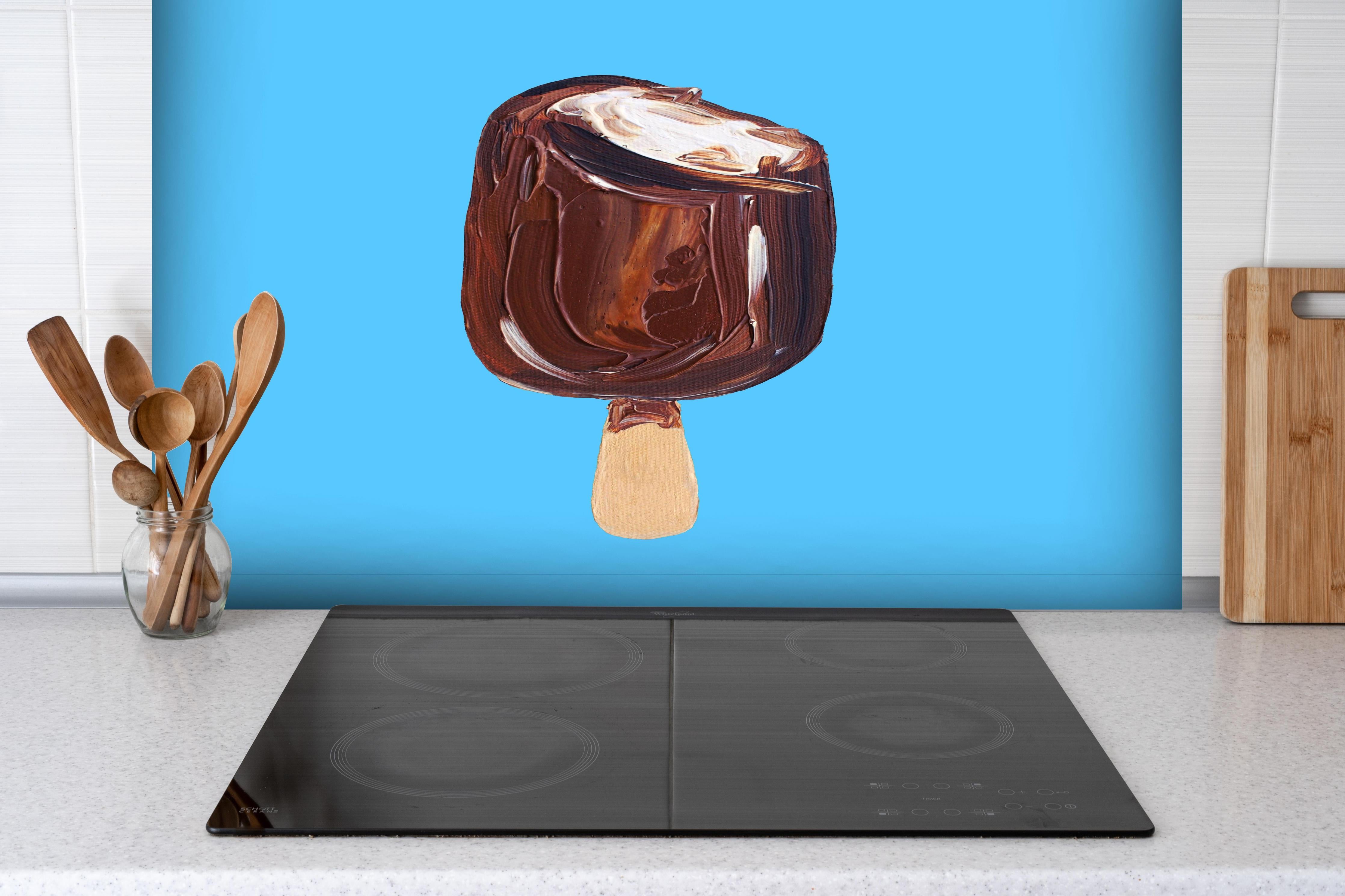 Spritzschutz - Acryl Zeichnung - Eis hinter einem Cerankochfeld zwischen Holz-Kochutensilien