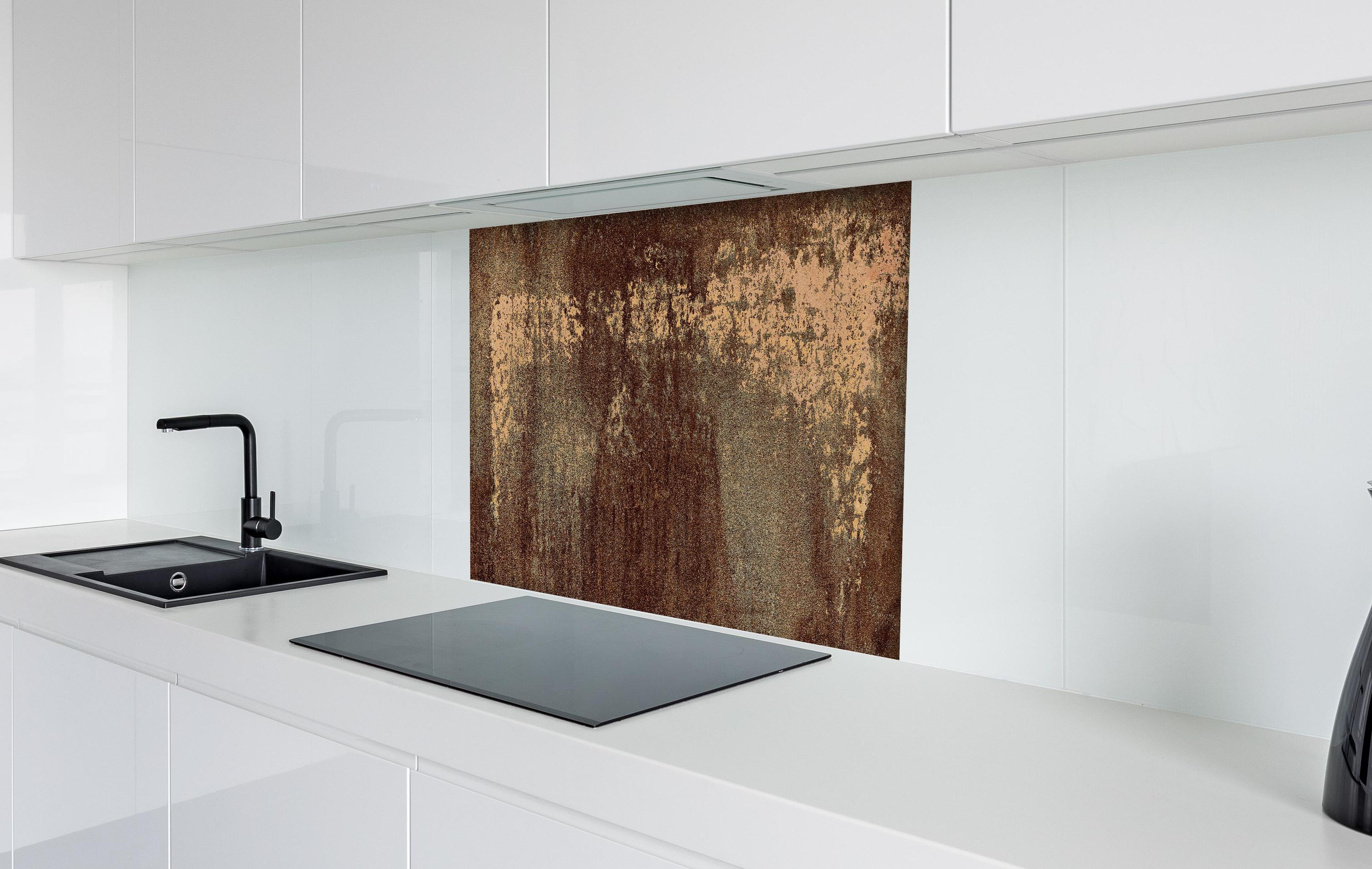 Spritzschutz - Alte Antike Textur hinter einem Cerankochfeld zwischen Holz-Kochutensilien