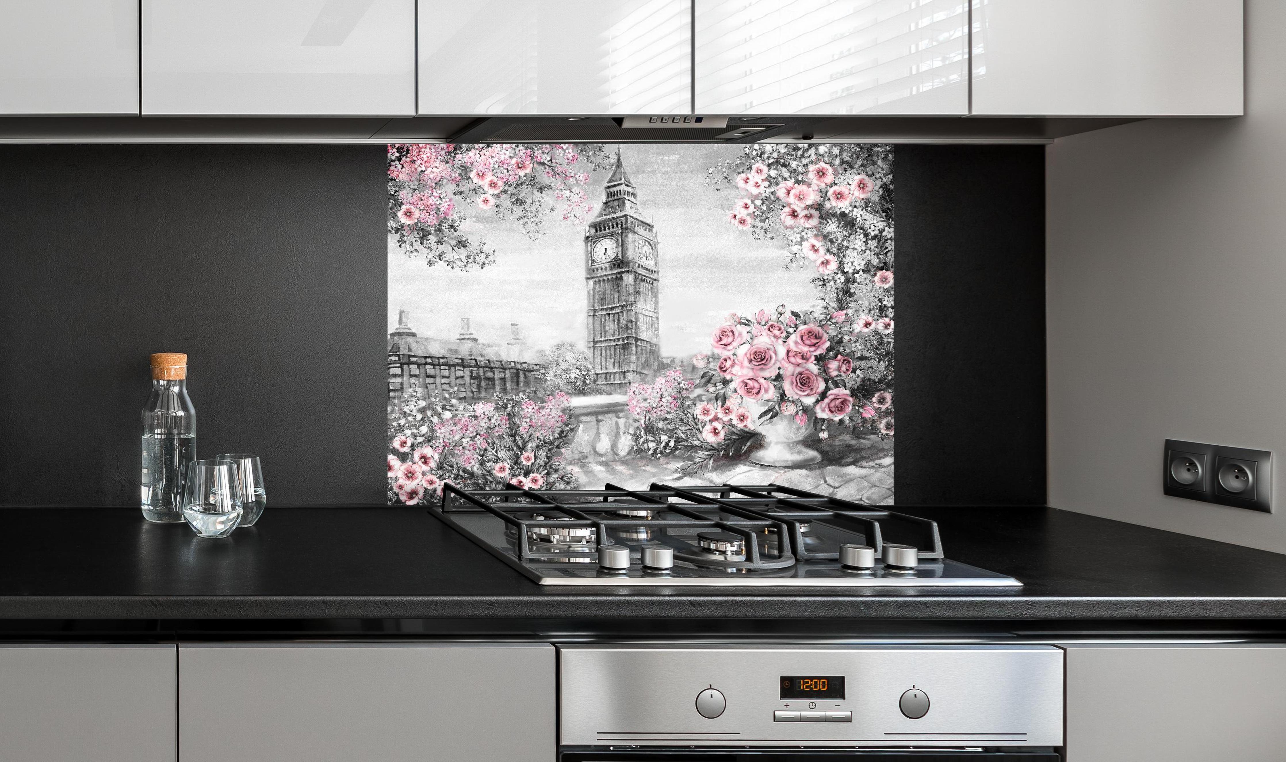 Spritzschutz - Aquarell des Big Ben hinter einem Cerankochfeld zwischen Holz-Kochutensilien