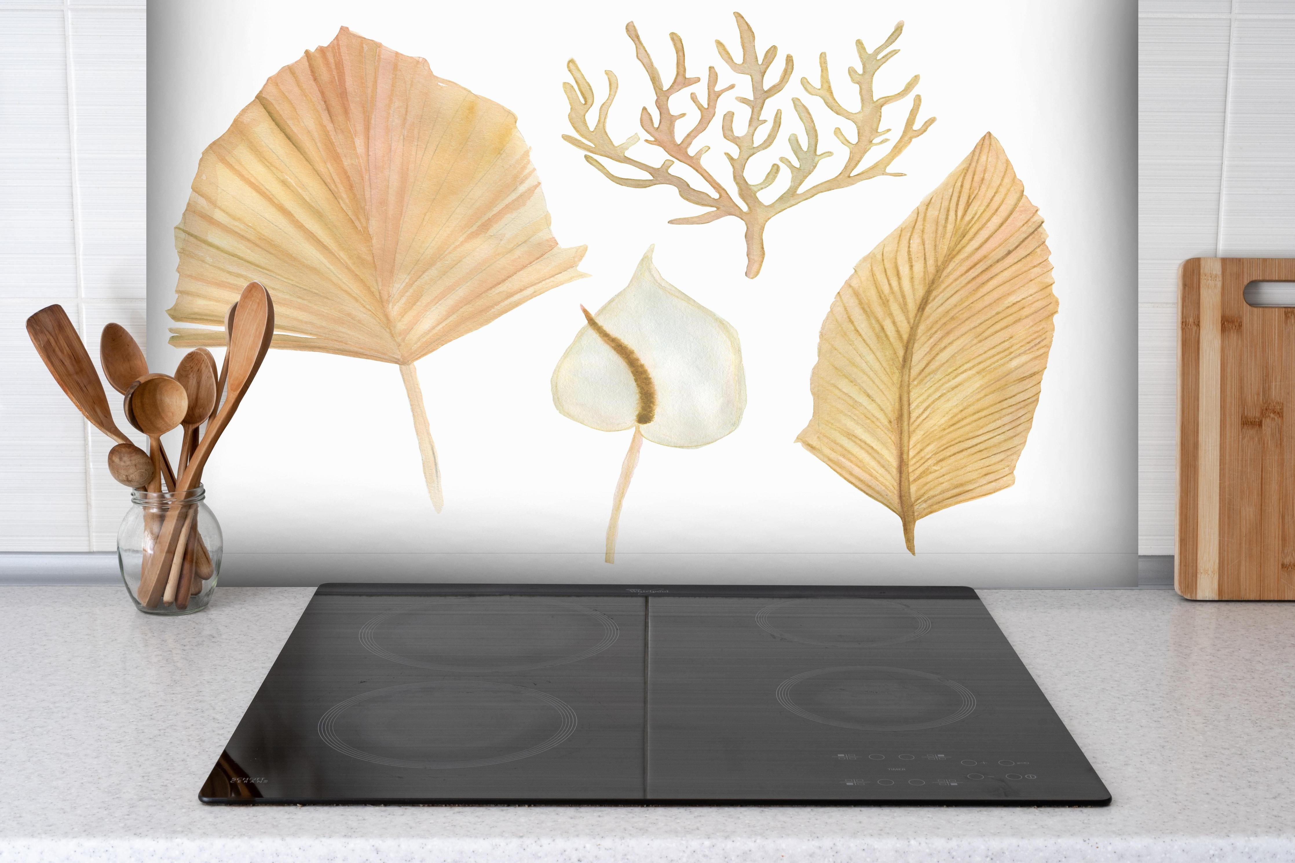 Spritzschutz - Aquarellmalerei - Verschiedene natürliche Blätter hinter einem Cerankochfeld zwischen Holz-Kochutensilien