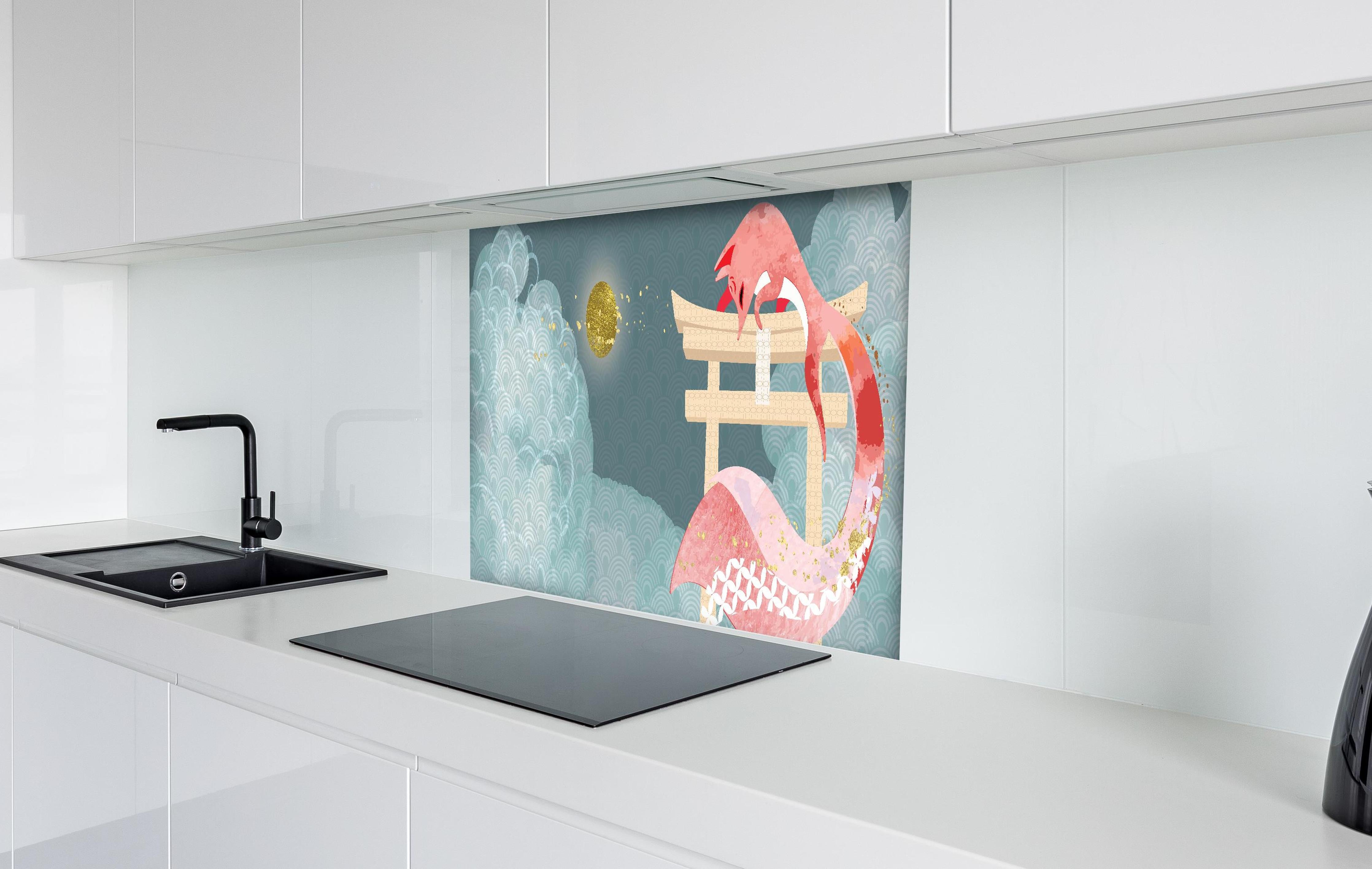 Spritzschutz - Asiatischer Drache, Mondnacht, kunstvolles Design hinter einem Cerankochfeld zwischen Holz-Kochutensilien