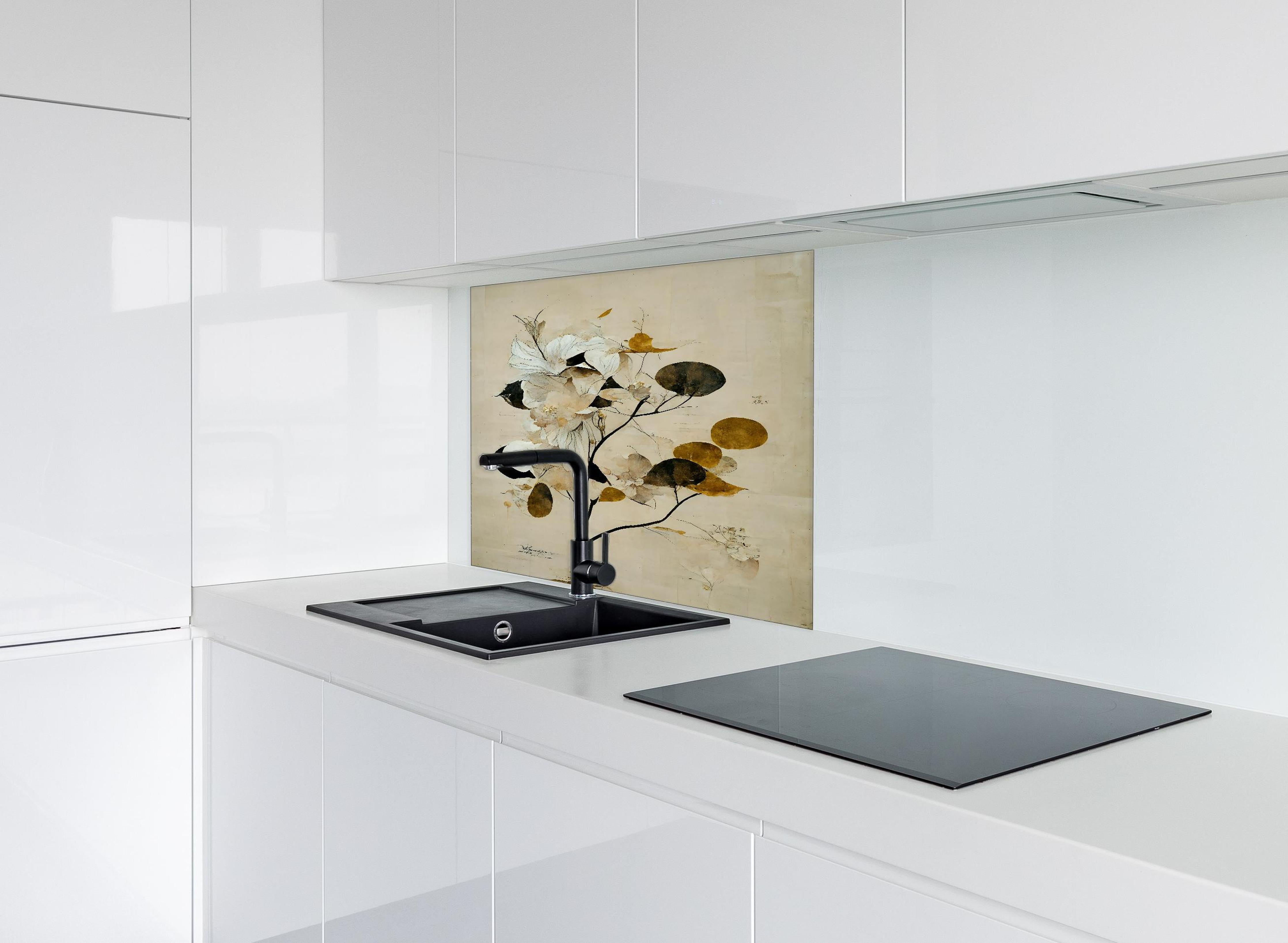 Spritzschutz - Baum des Glücks - Floral hinter einem Cerankochfeld zwischen Holz-Kochutensilien