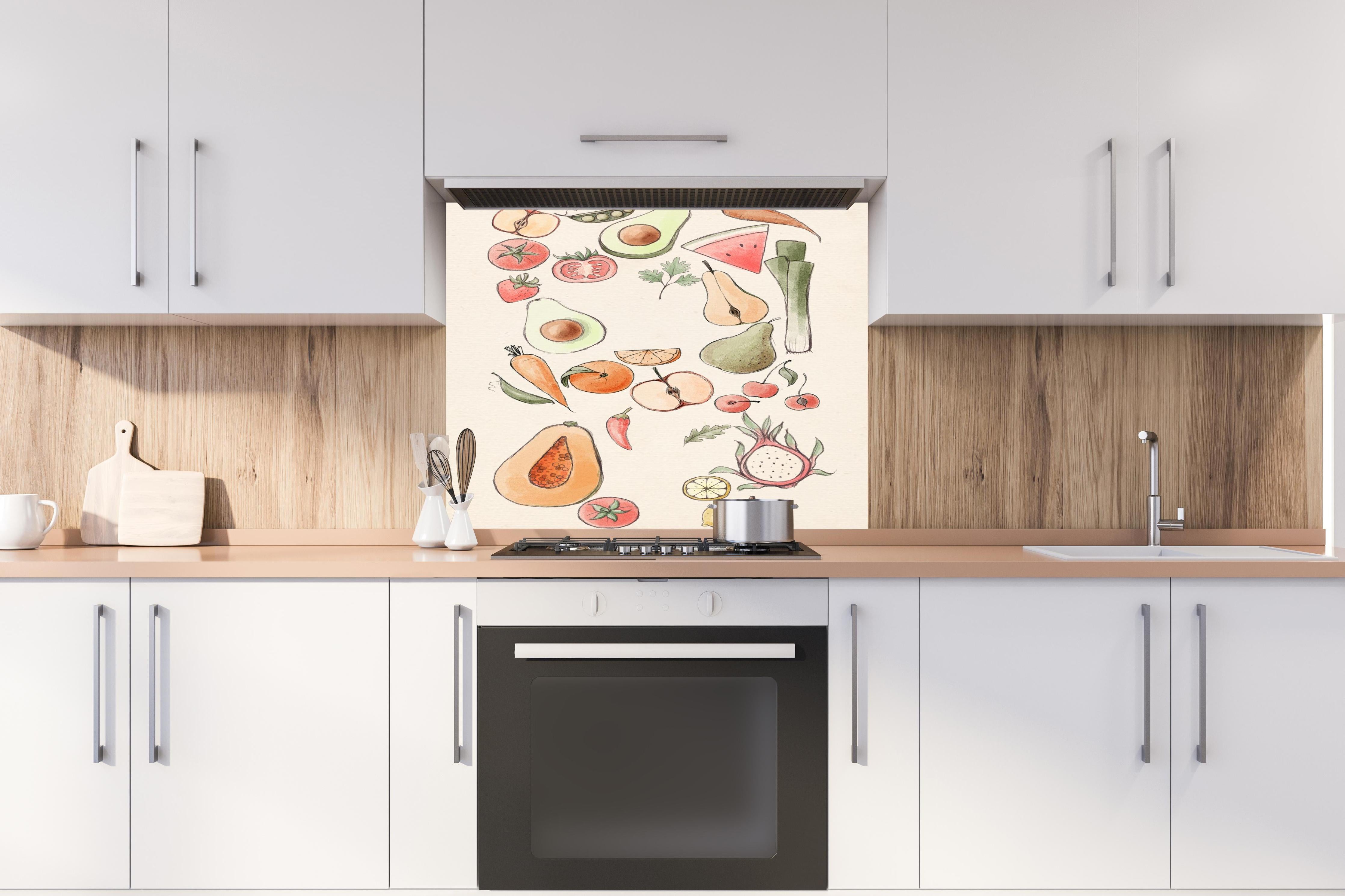 Spritzschutz - Belebendes Illustration-Design Tropischer Früchte hinter einem Cerankochfeld zwischen Holz-Kochutensilien
