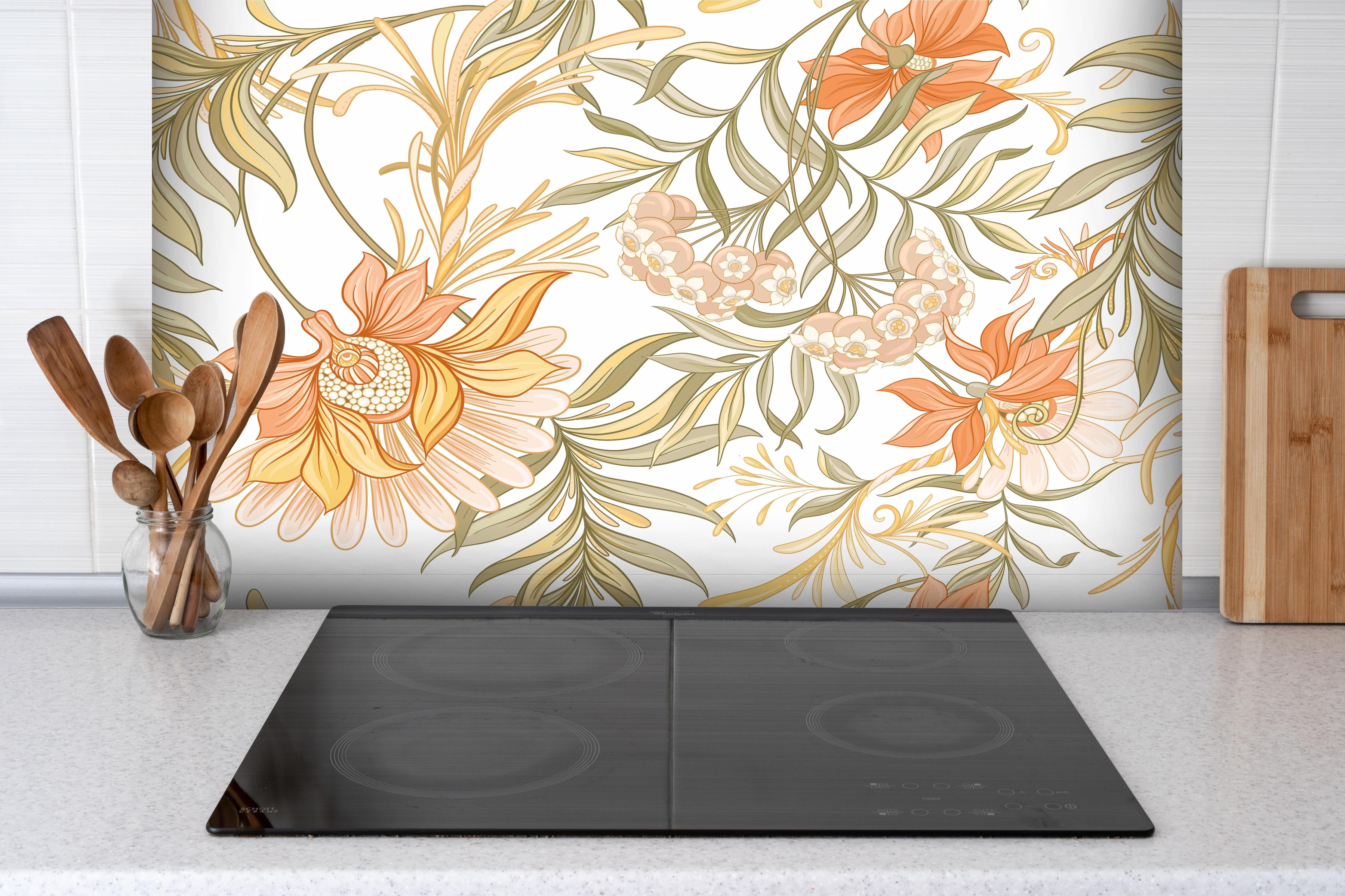 Spritzschutz - Blumenmuster in sanften Pastelltönen Wandbild hinter einem Cerankochfeld zwischen Holz-Kochutensilien