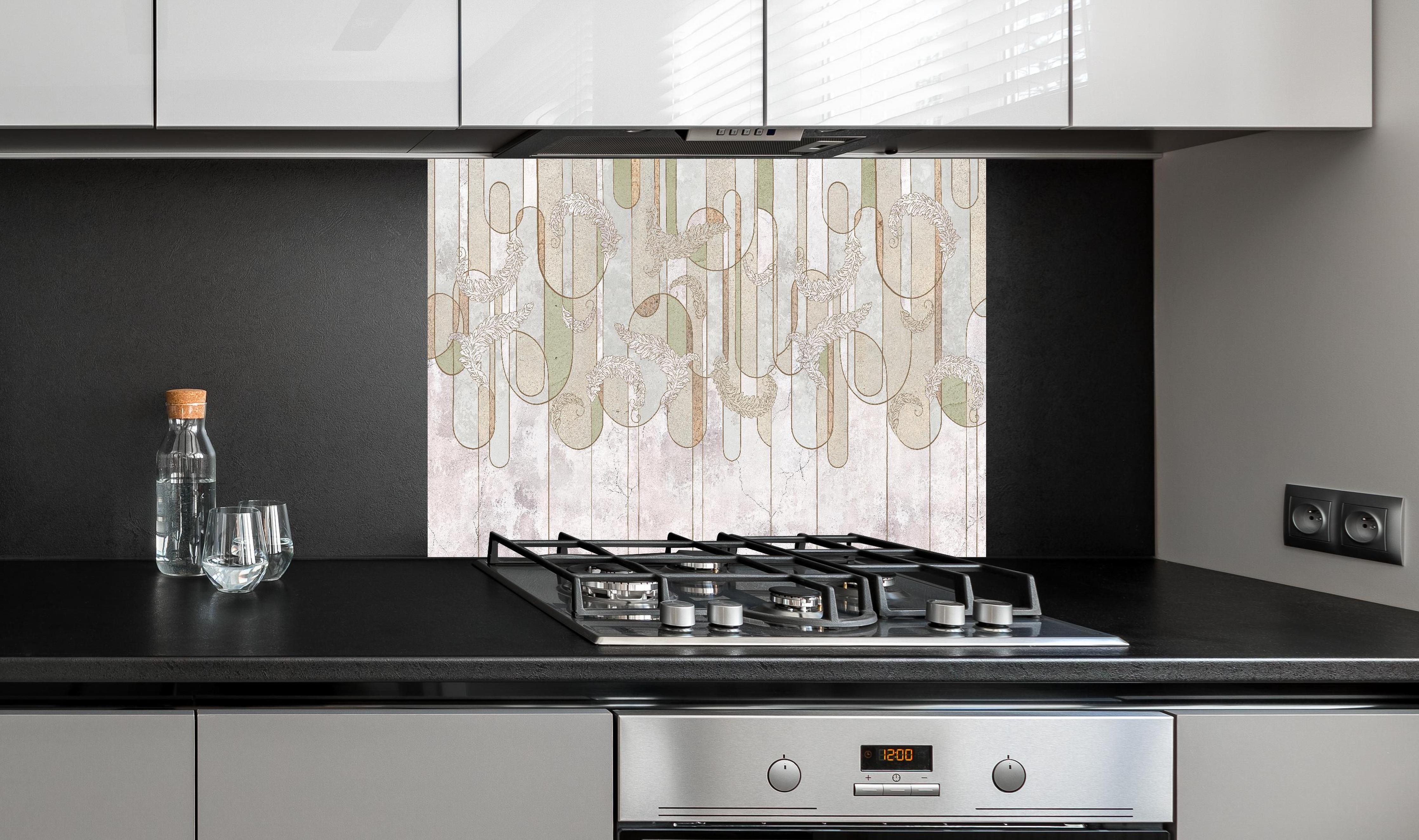 Spritzschutz - Blumiges Loft Design hinter einem Cerankochfeld zwischen Holz-Kochutensilien