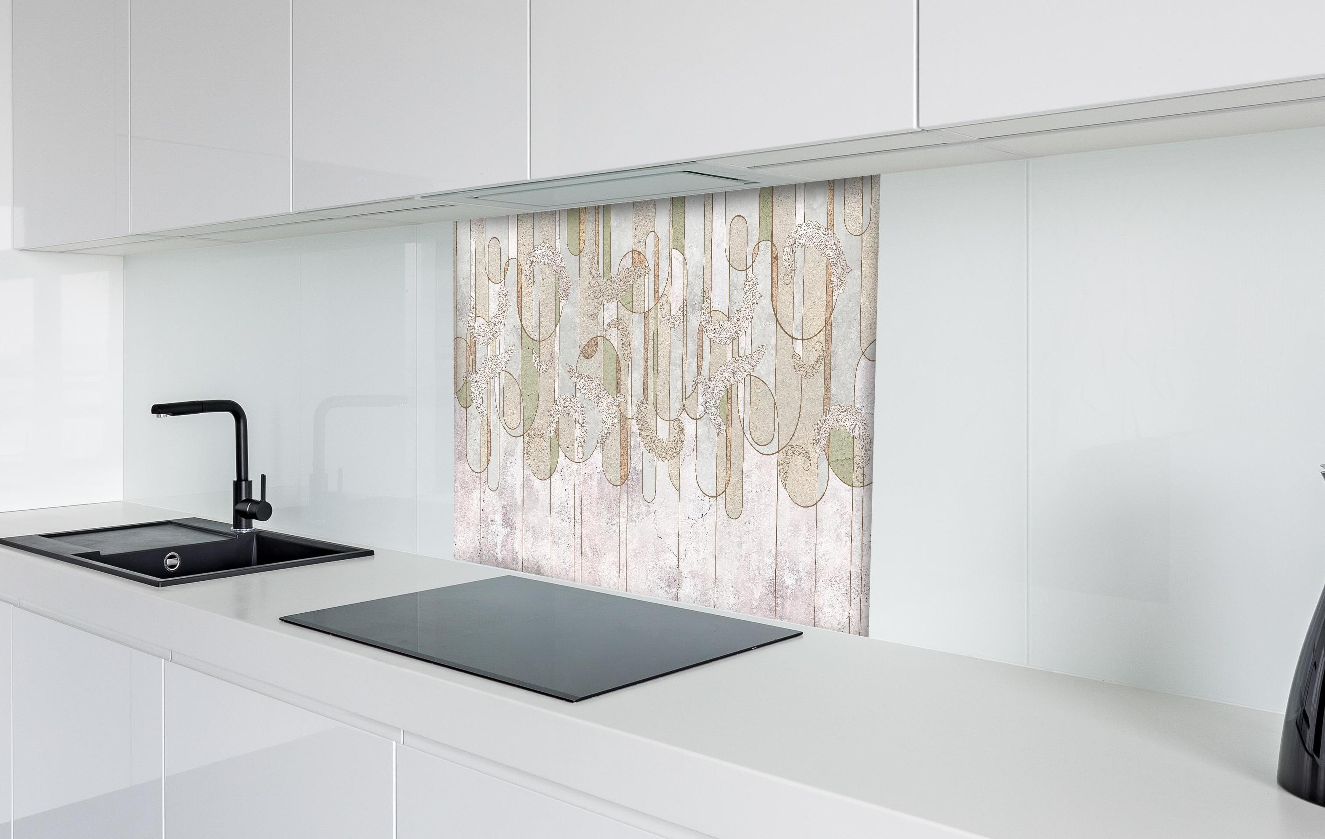 Spritzschutz - Blumiges Loft Design hinter einem Cerankochfeld zwischen Holz-Kochutensilien