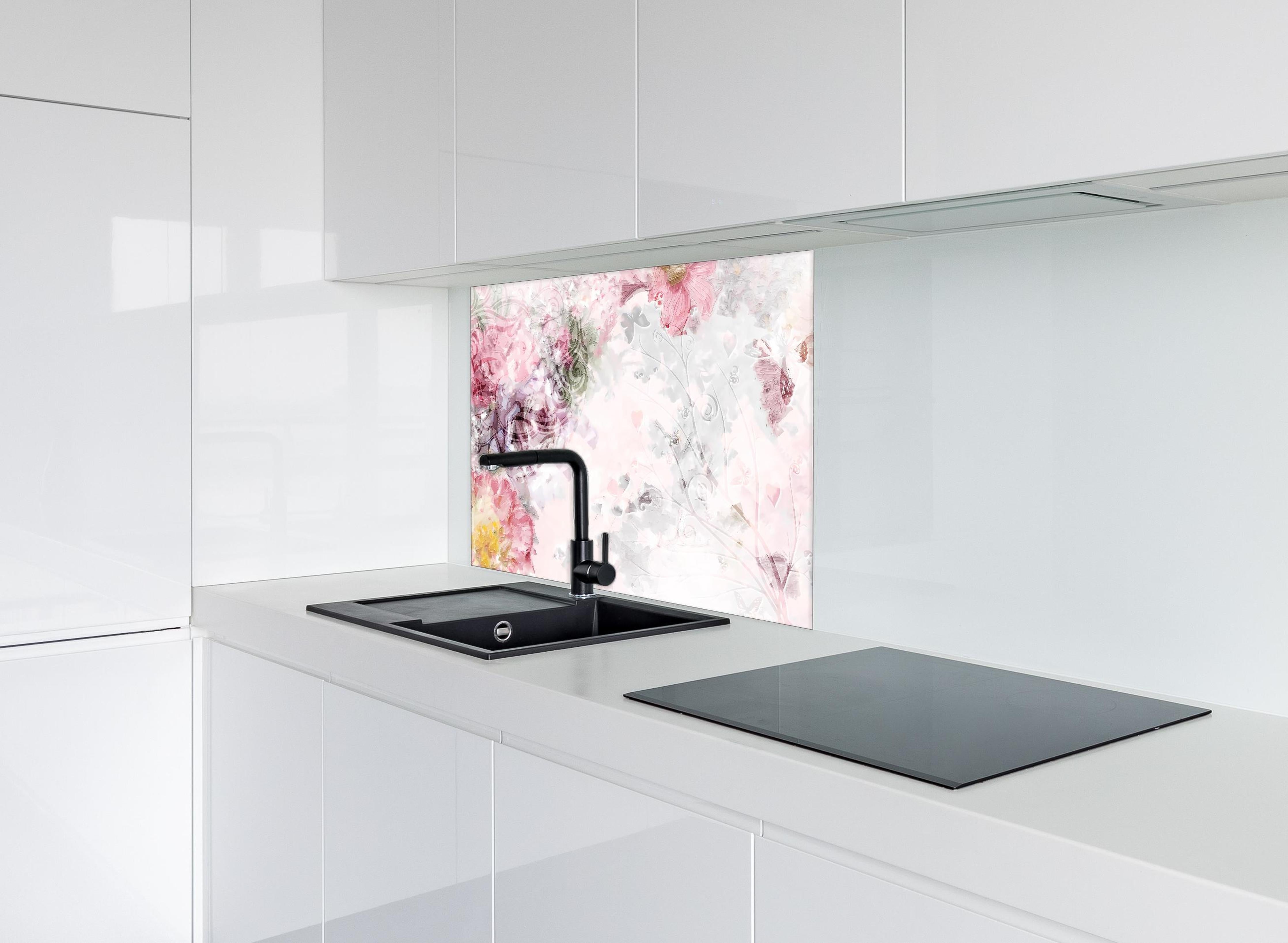 Spritzschutz - Bunte Blumen - Pastell Farben hinter einem Cerankochfeld zwischen Holz-Kochutensilien