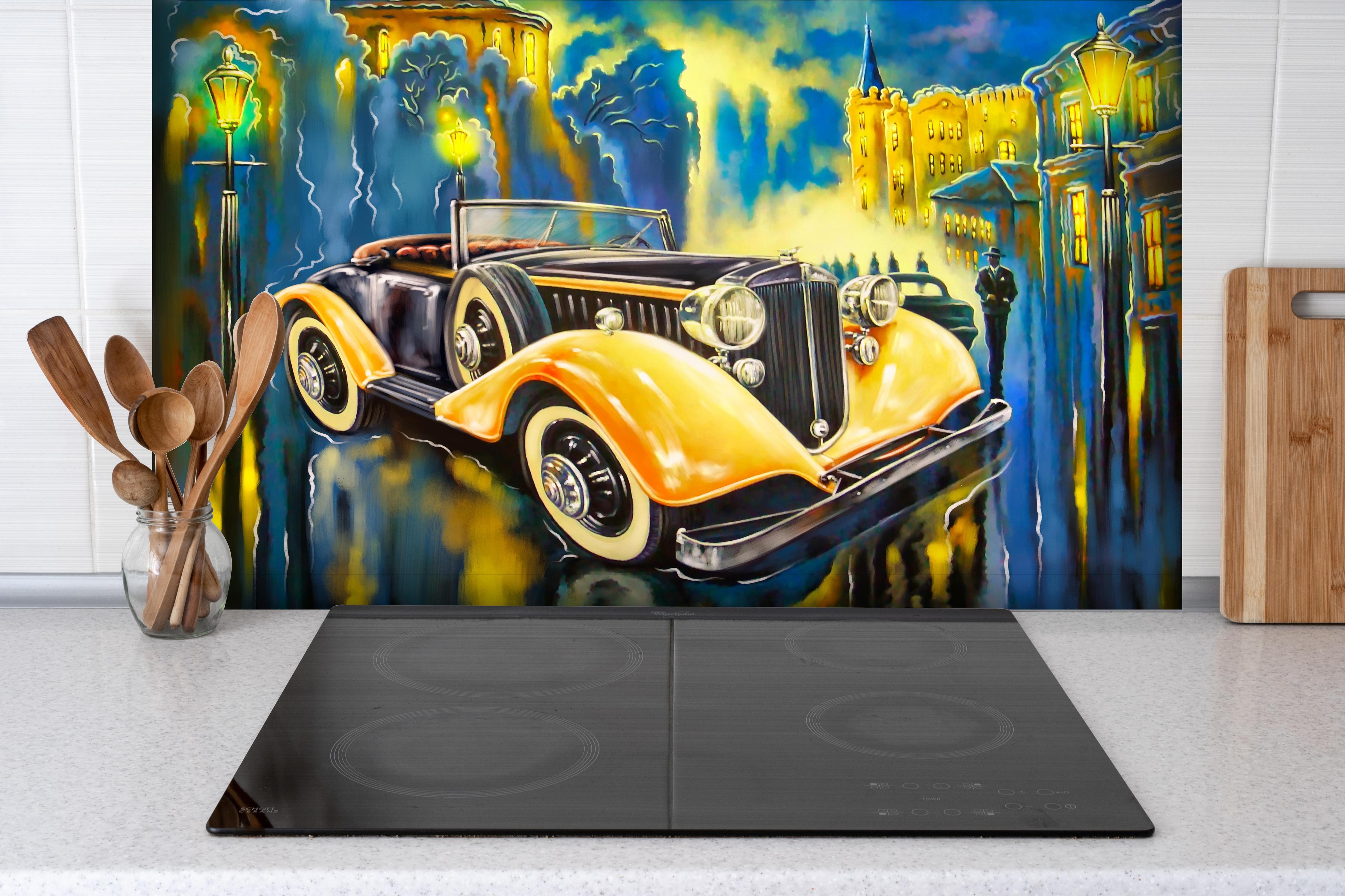 Spritzschutz - Buntes Oldtimer Gemälde Fine Art hinter einem Cerankochfeld zwischen Holz-Kochutensilien