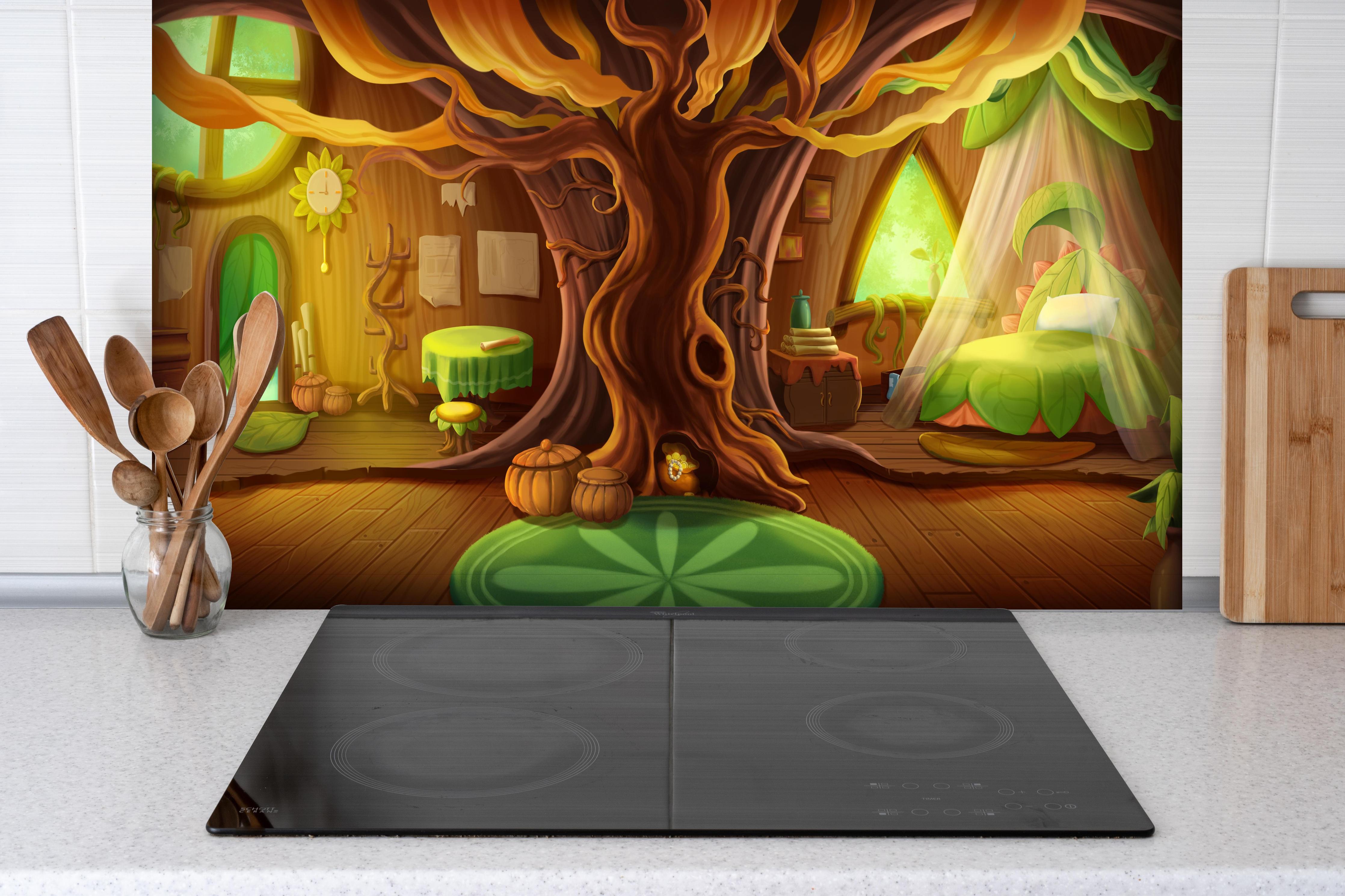 Spritzschutz - Cartoon Baumhaus hinter einem Cerankochfeld zwischen Holz-Kochutensilien