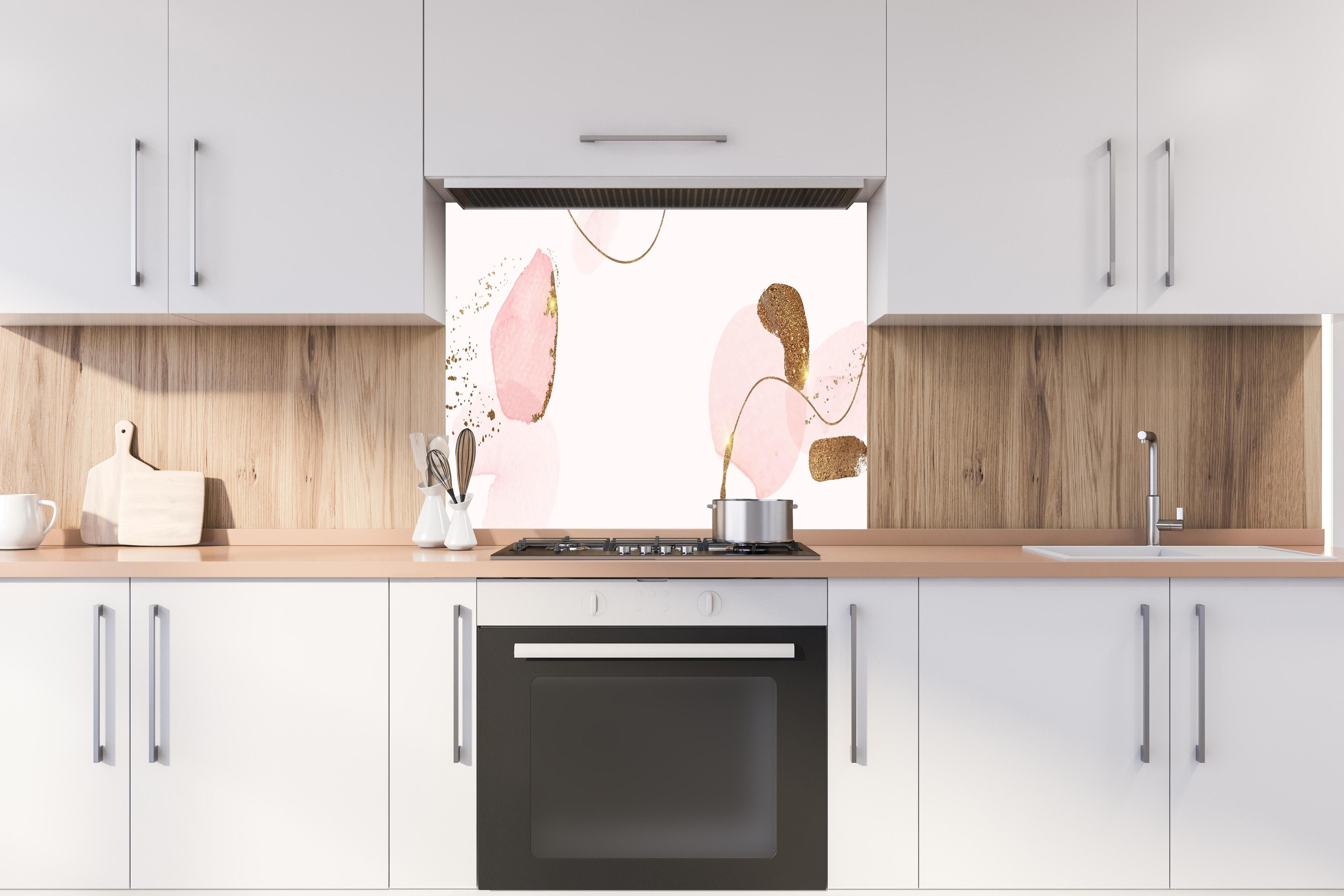 Spritzschutz - Chic Rosa und Gold Aquarell Kunstwerk hinter einem Cerankochfeld zwischen Holz-Kochutensilien