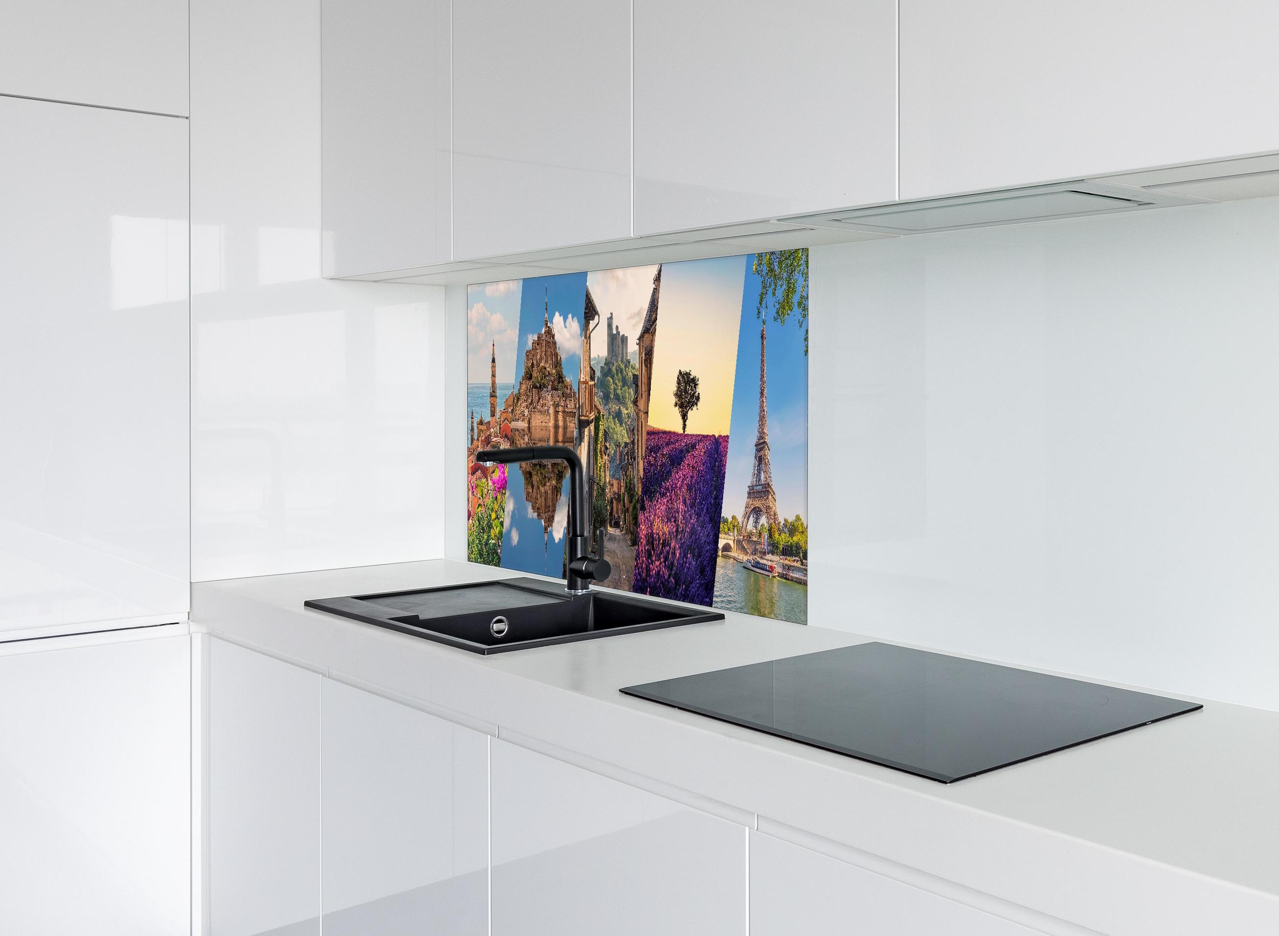 Spritzschutz - Collage von Sehenswürdigkeiten hinter einem Cerankochfeld zwischen Holz-Kochutensilien