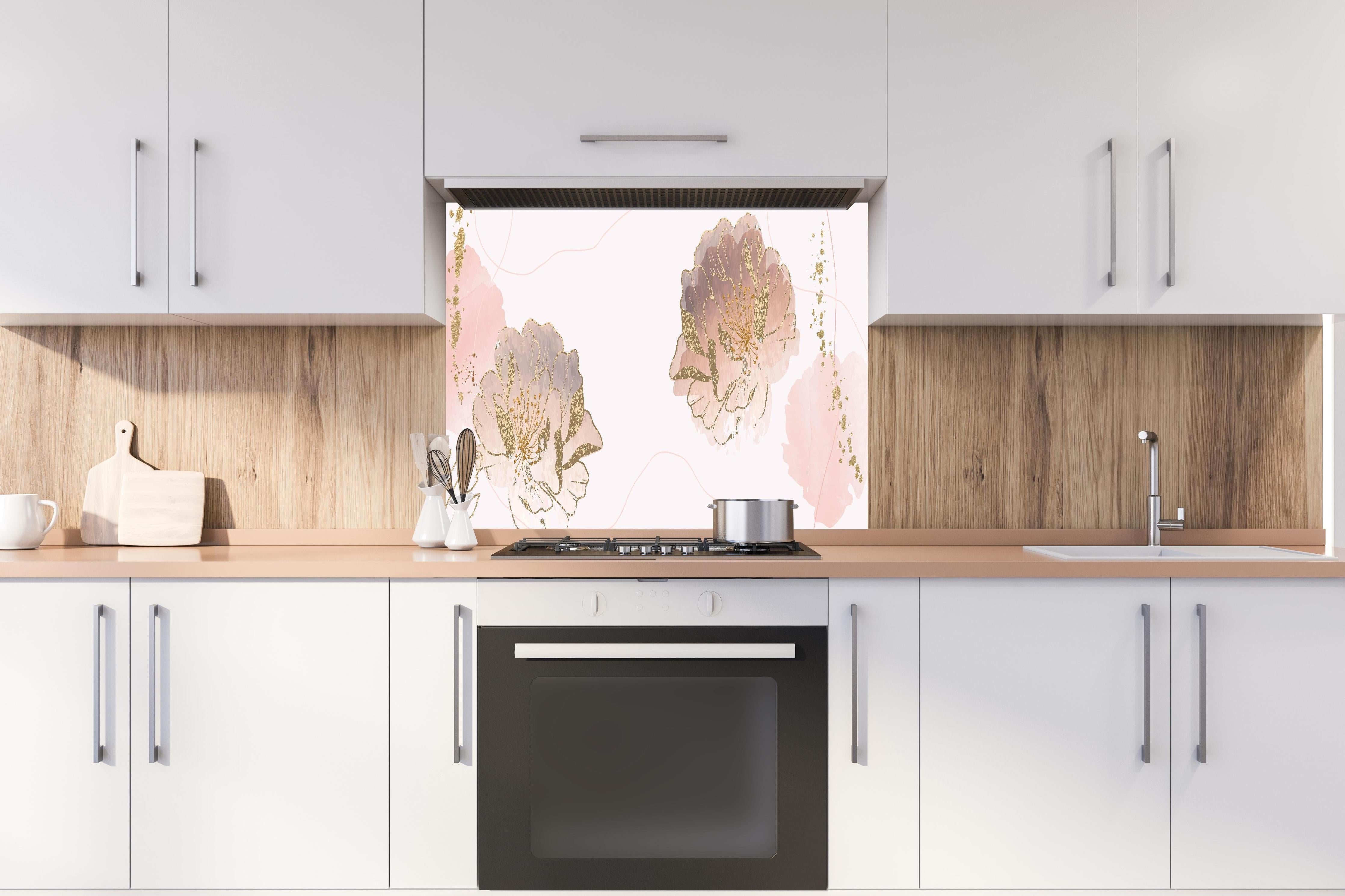 Spritzschutz - Elegante Pfingstrosen Zeichnung in Pastelltönen hinter einem Cerankochfeld zwischen Holz-Kochutensilien