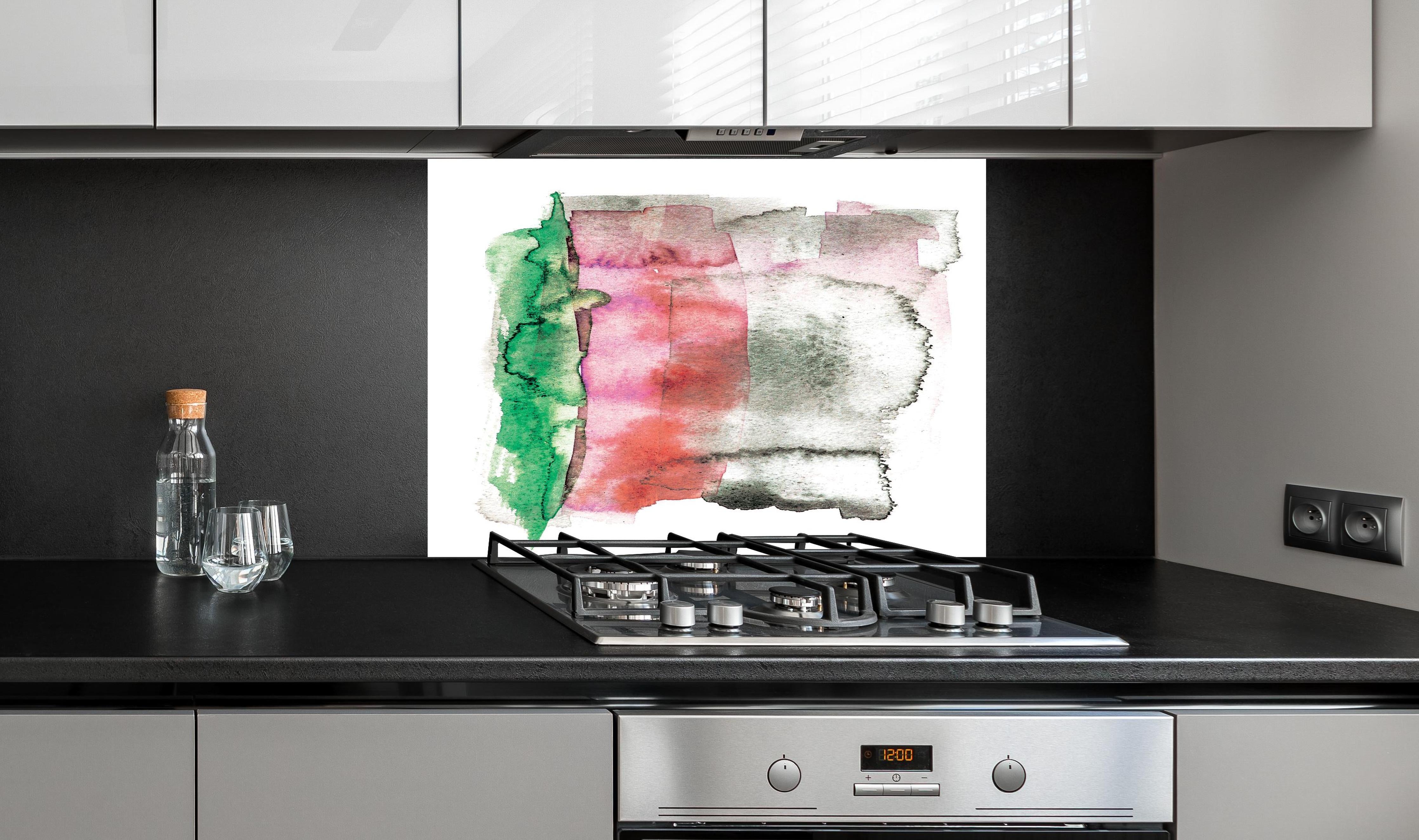 Spritzschutz - Farbenfrohe Aquarellmalerei auf weißem Hintergrund hinter einem Cerankochfeld zwischen Holz-Kochutensilien