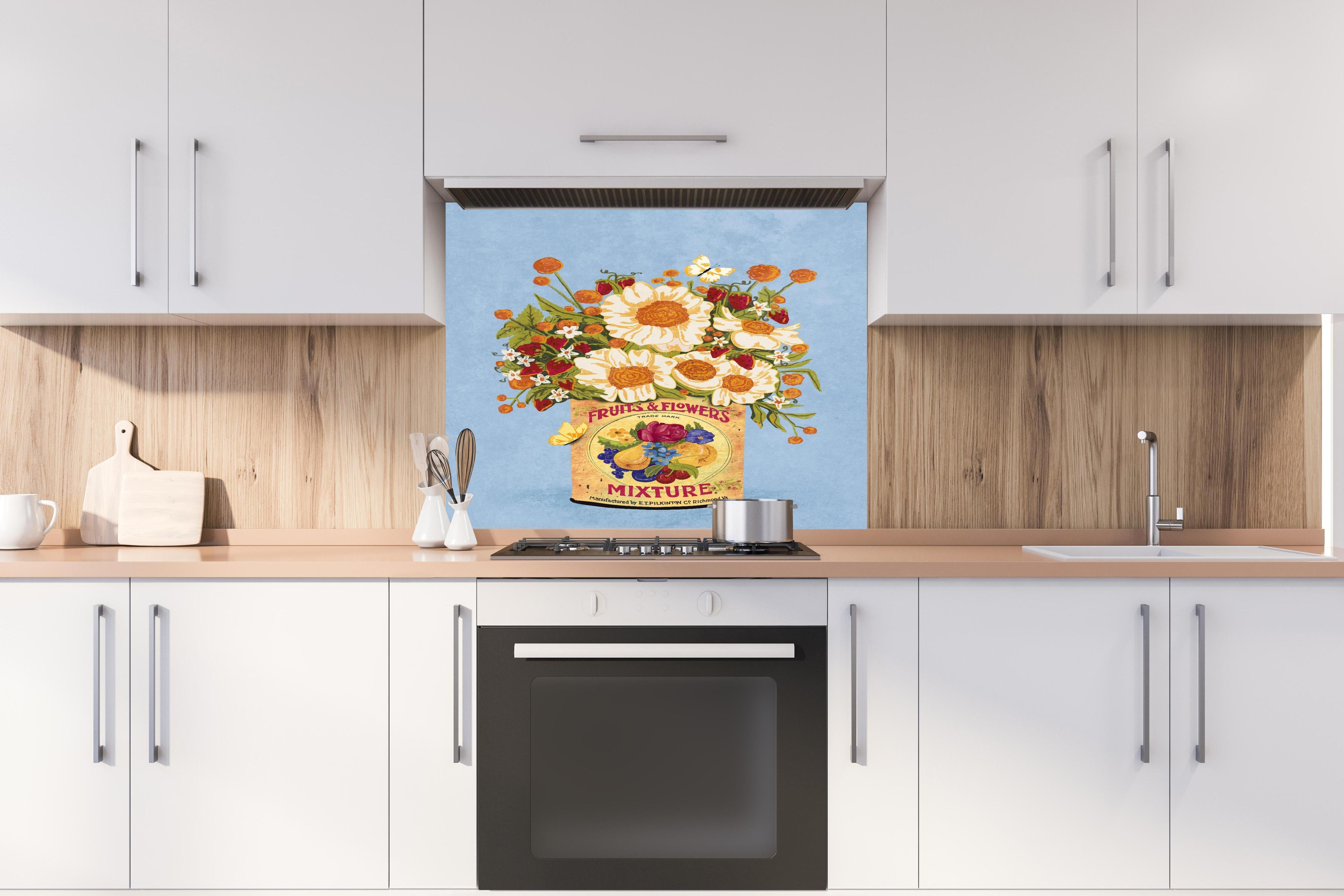 Spritzschutz - Florale Vintage-Stillleben Illustration Bunt hinter einem Cerankochfeld zwischen Holz-Kochutensilien