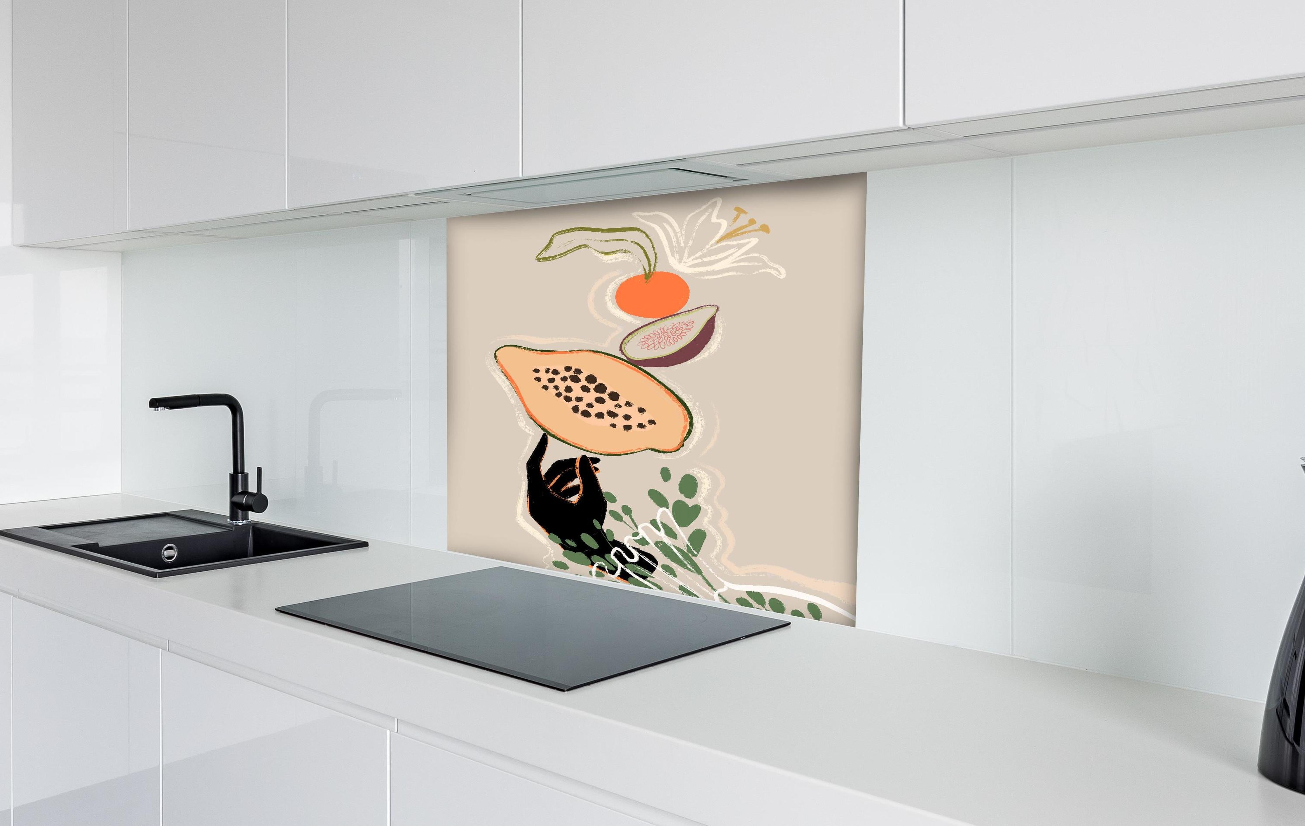 Spritzschutz - Früchte und Gemüse - Gemälde hinter einem Cerankochfeld zwischen Holz-Kochutensilien