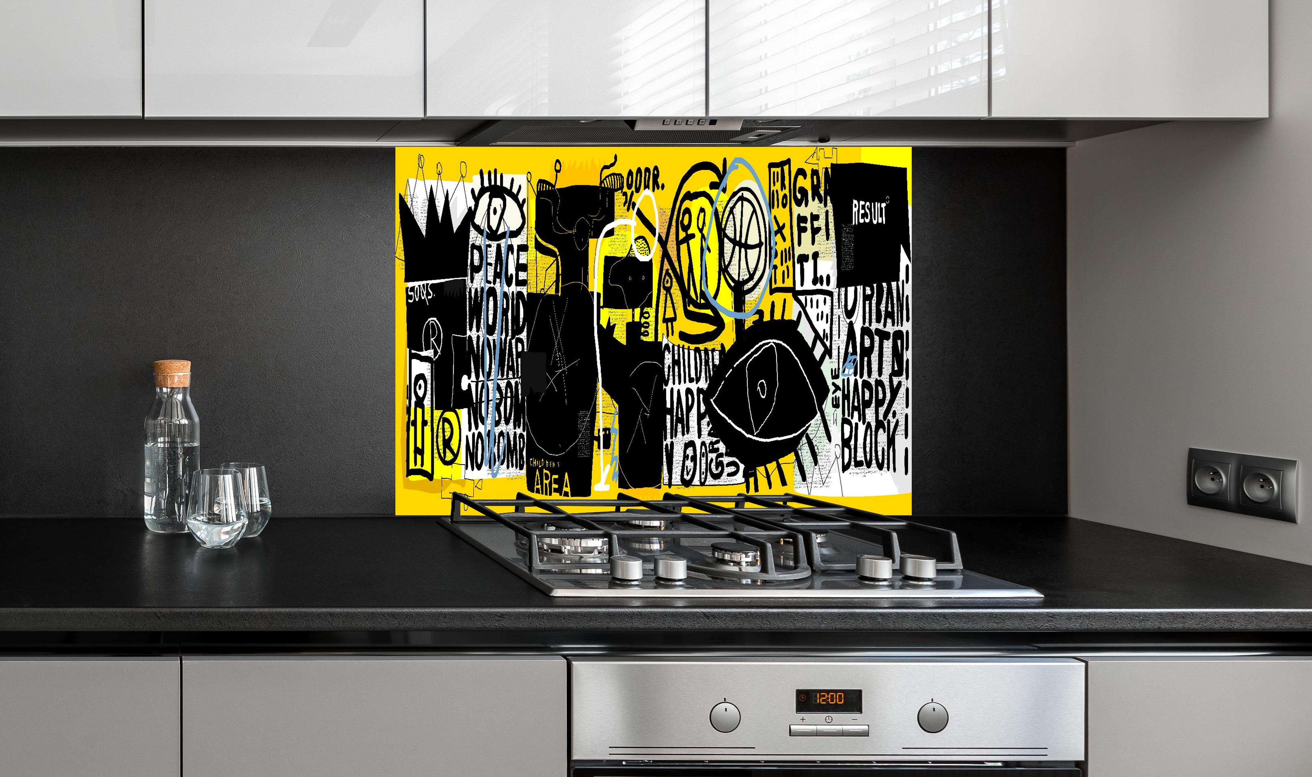 Spritzschutz - Gelb-Schwarze Street Art Illustration hinter einem Cerankochfeld zwischen Holz-Kochutensilien