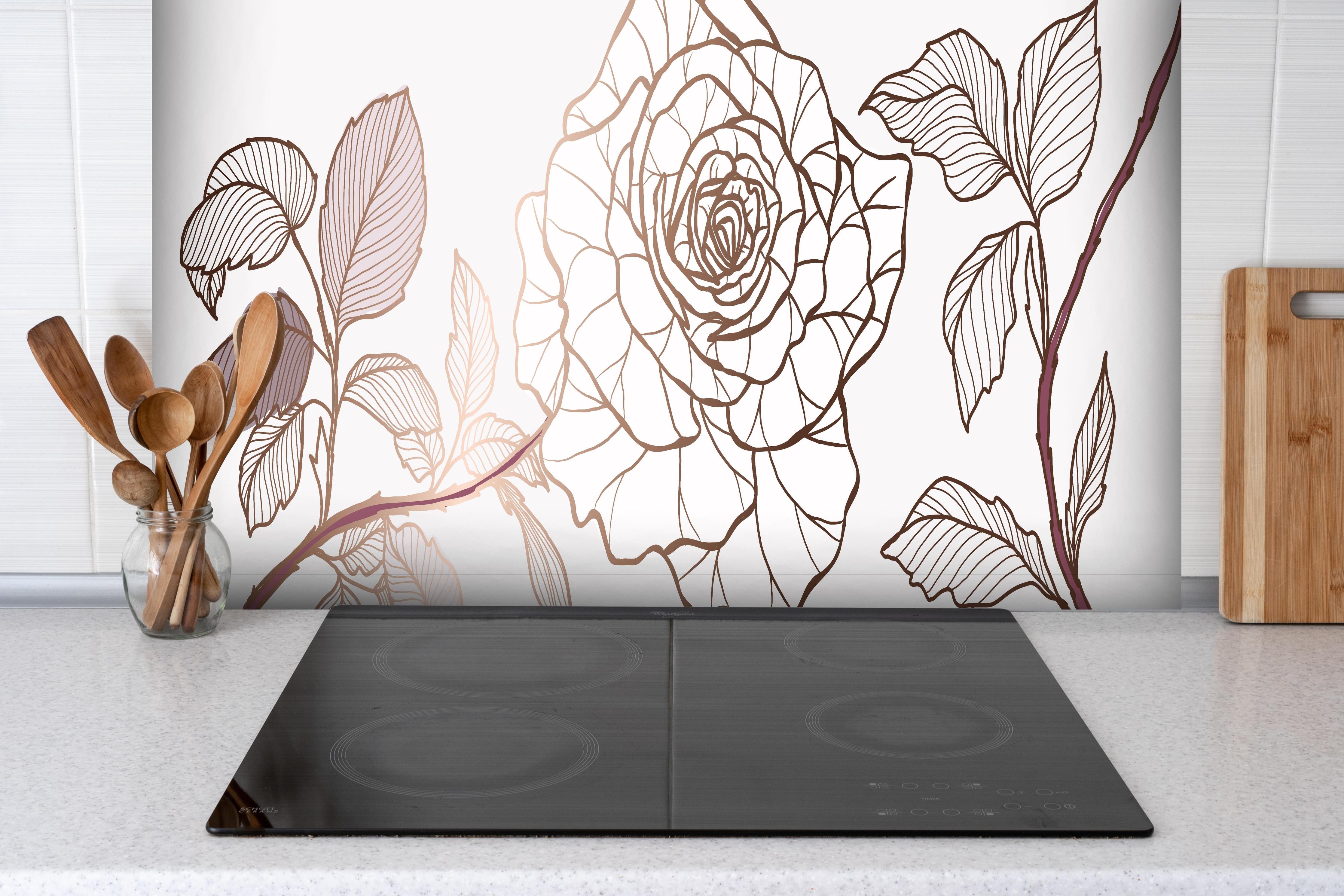 Spritzschutz - Gezeichnete Sepia Rose mit Linienkunst hinter einem Cerankochfeld zwischen Holz-Kochutensilien