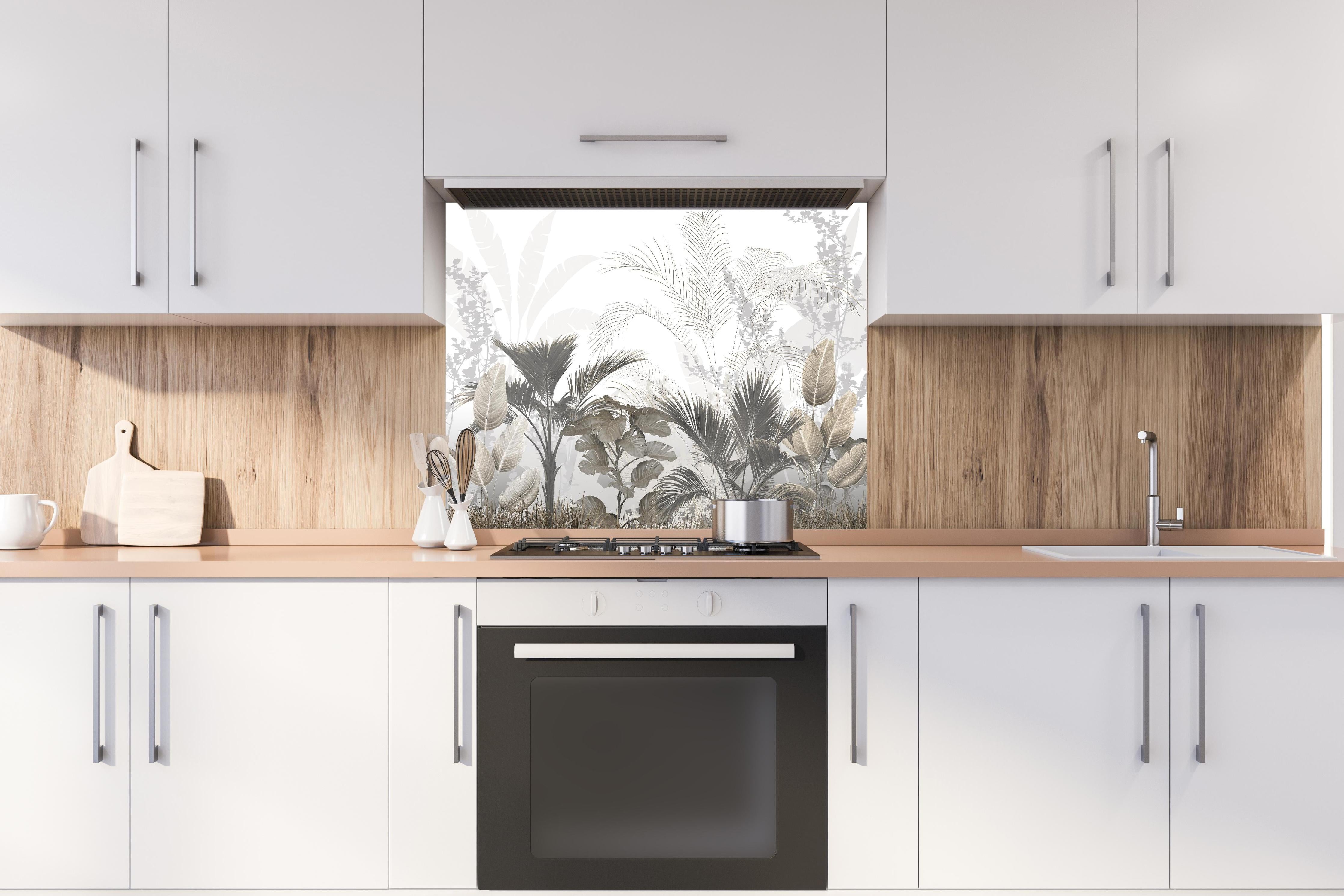 Spritzschutz - Gräulich - Florales Wandbild hinter einem Cerankochfeld zwischen Holz-Kochutensilien