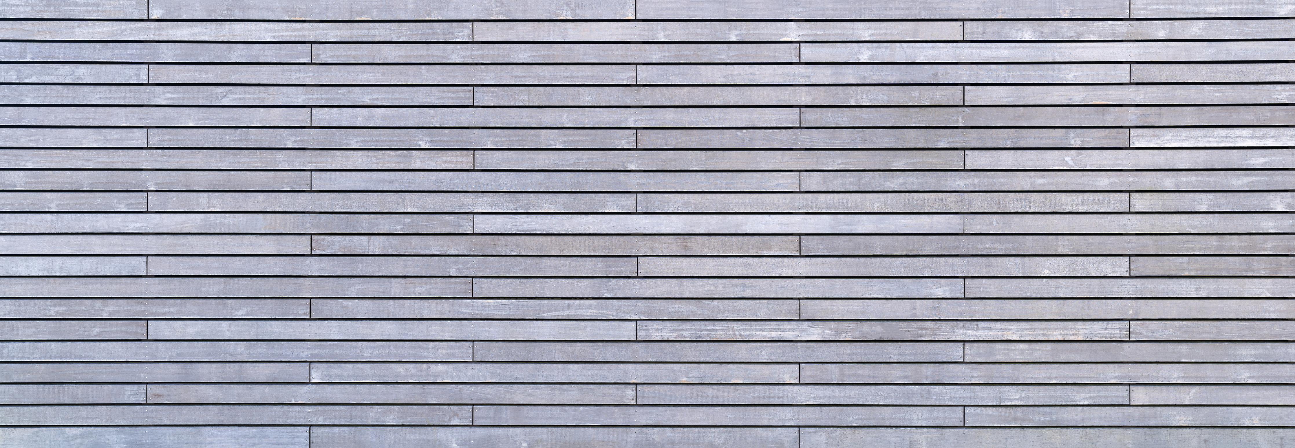 Spritzschutz-Graue Holzverkleidung