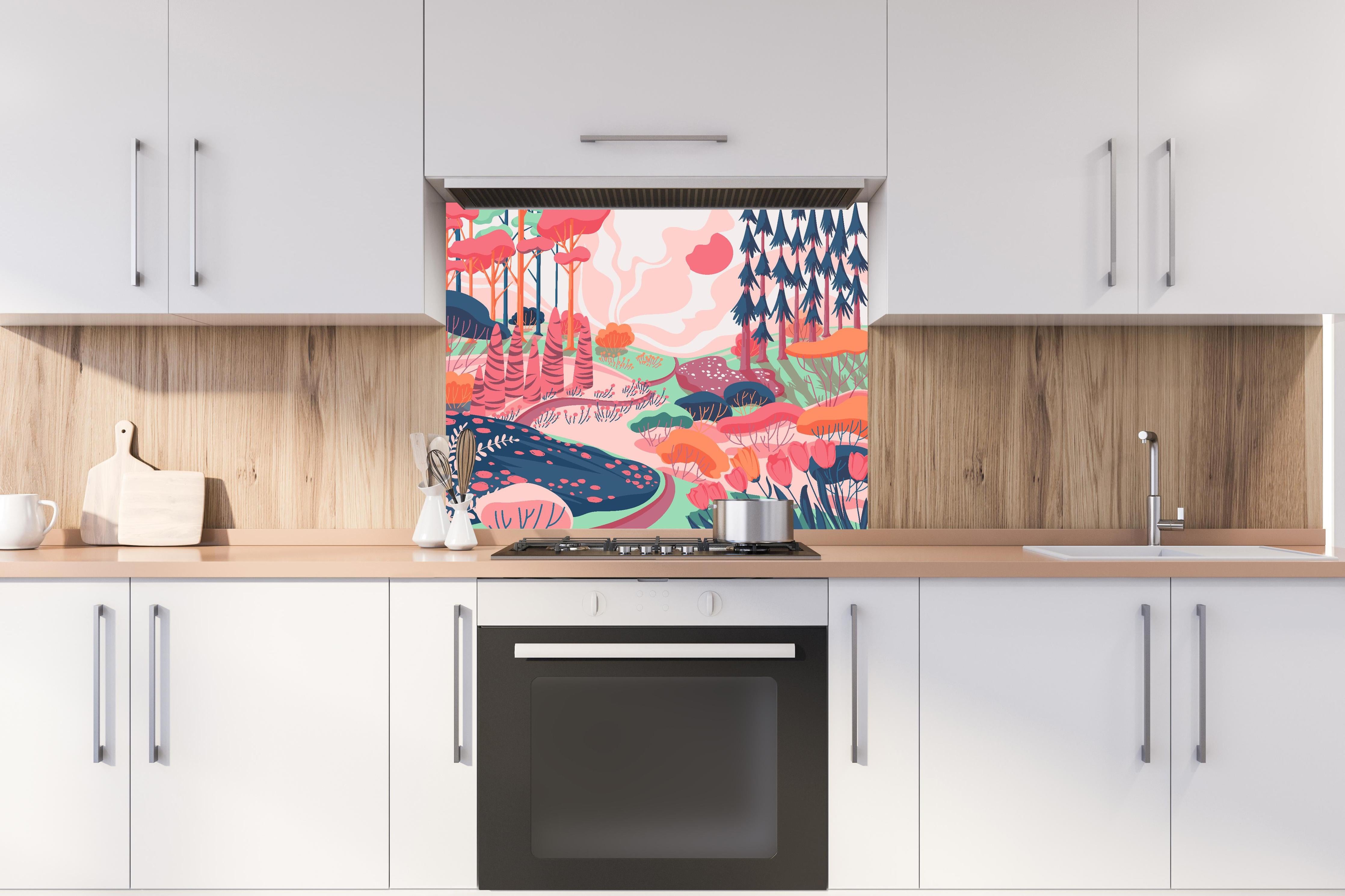 Spritzschutz - Illustrative Waldszene in Pastellfarbtönen hinter einem Cerankochfeld zwischen Holz-Kochutensilien