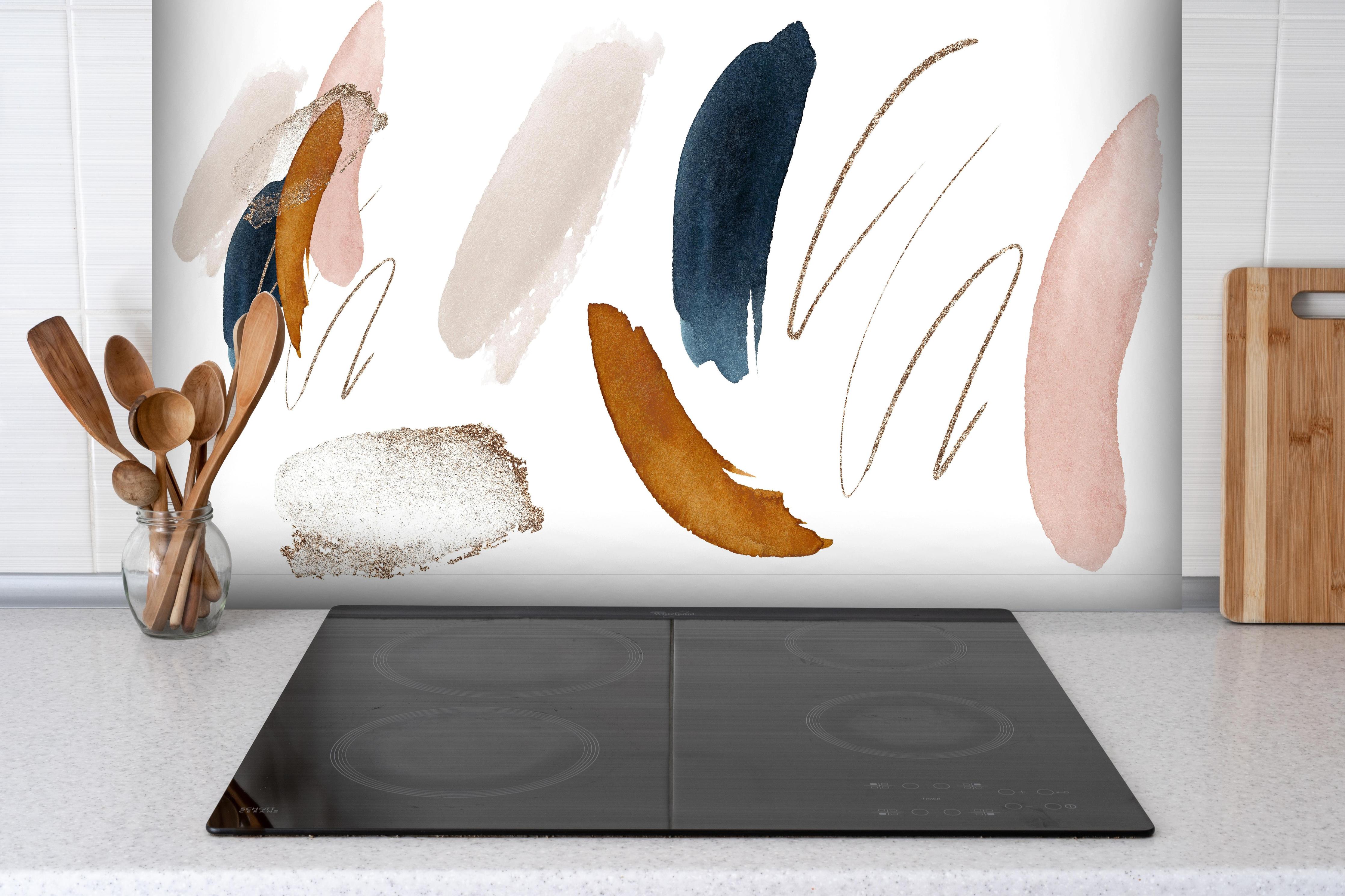 Spritzschutz - Künstlerisch abstrakte Elemente hinter einem Cerankochfeld zwischen Holz-Kochutensilien