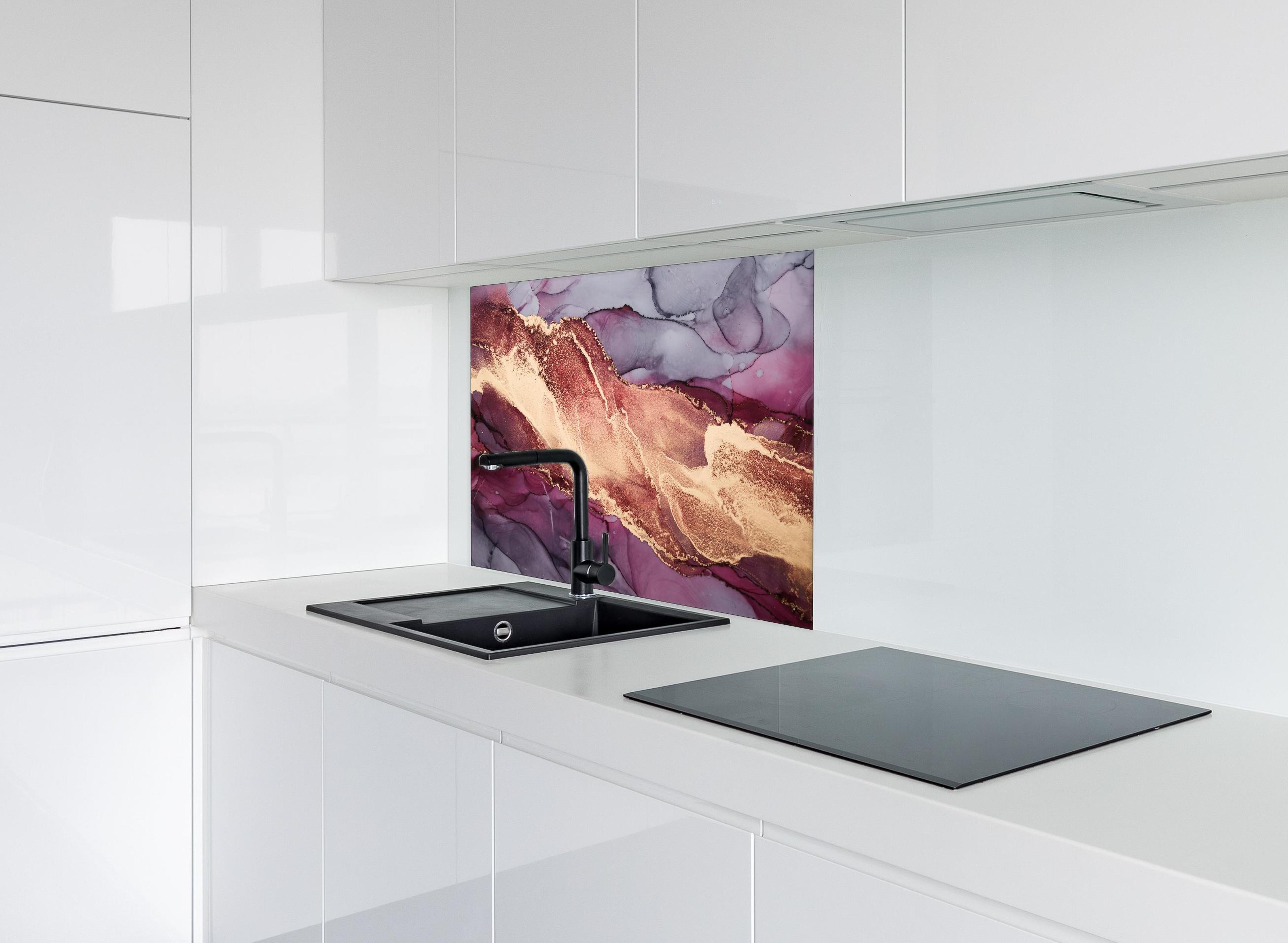 Spritzschutz - Luxuriöser Hintergrund - Alkoholtuschetechnik hinter einem Cerankochfeld zwischen Holz-Kochutensilien