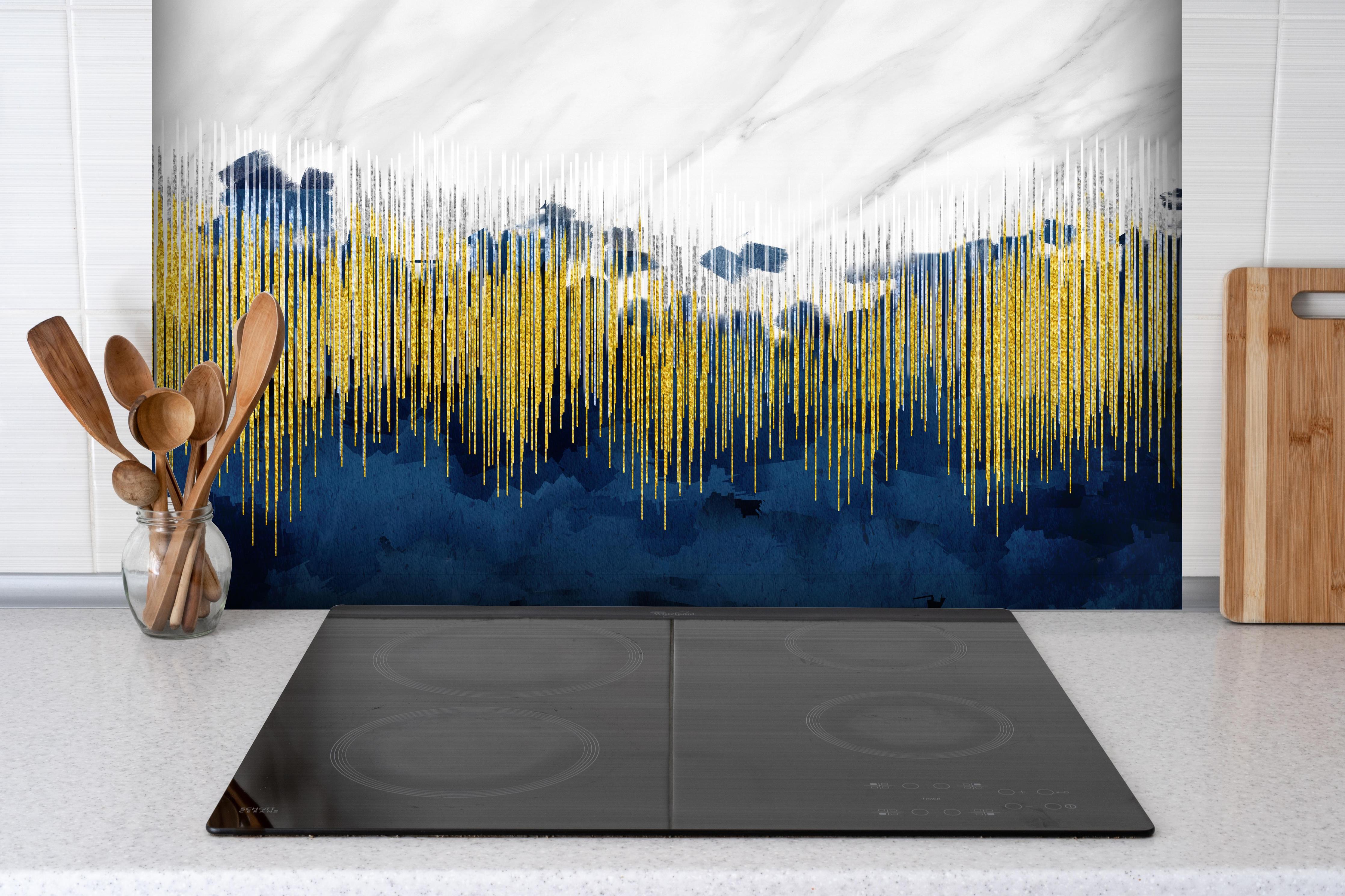 Spritzschutz - Marmor Kunst Tapete - 3D hinter einem Cerankochfeld zwischen Holz-Kochutensilien