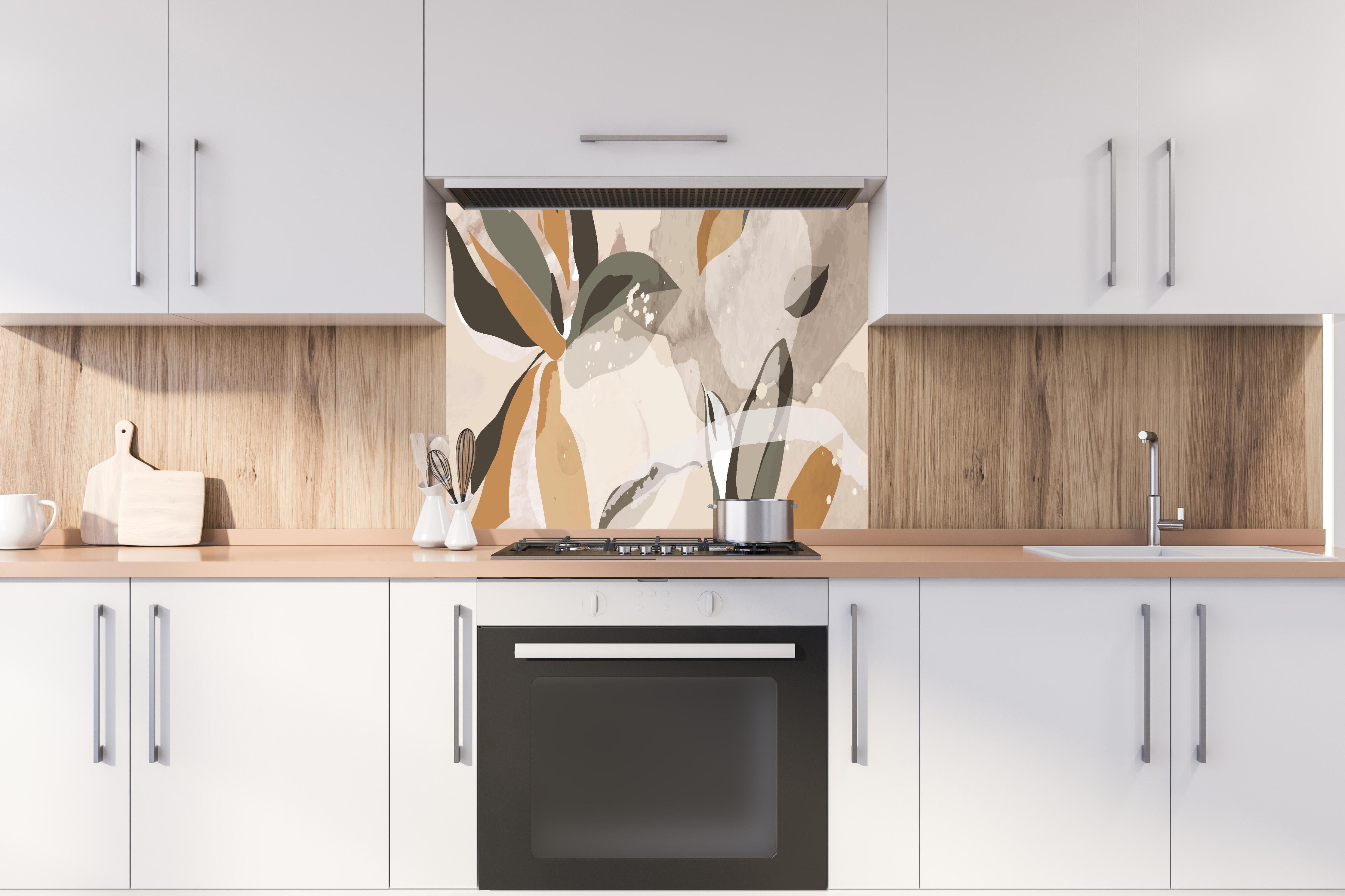 Spritzschutz - Moderne Abstrakte Illustration in Beige hinter einem Cerankochfeld zwischen Holz-Kochutensilien