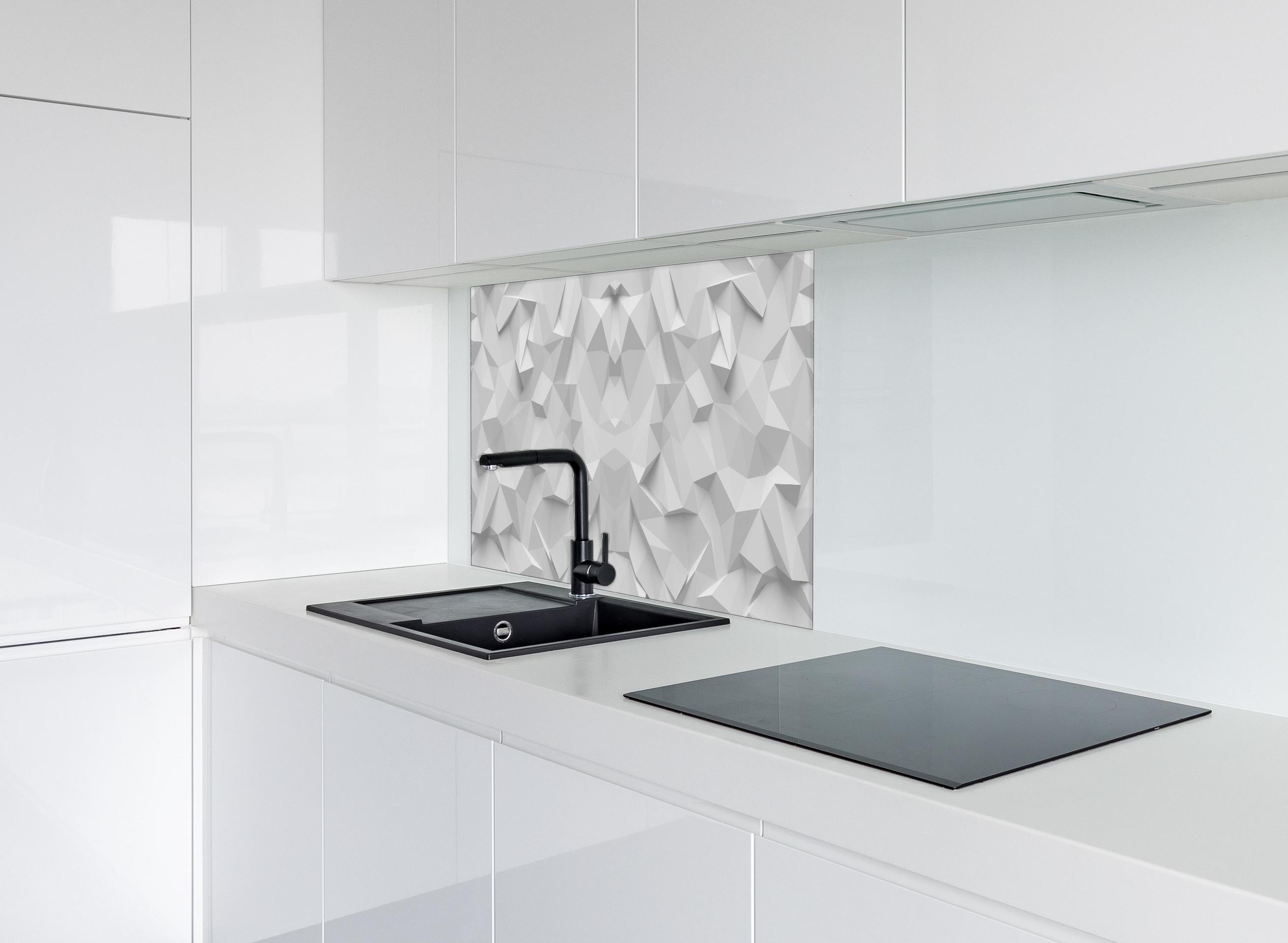 Spritzschutz - Moderne Grau-Weiße Geometrische Formen hinter einem Cerankochfeld zwischen Holz-Kochutensilien