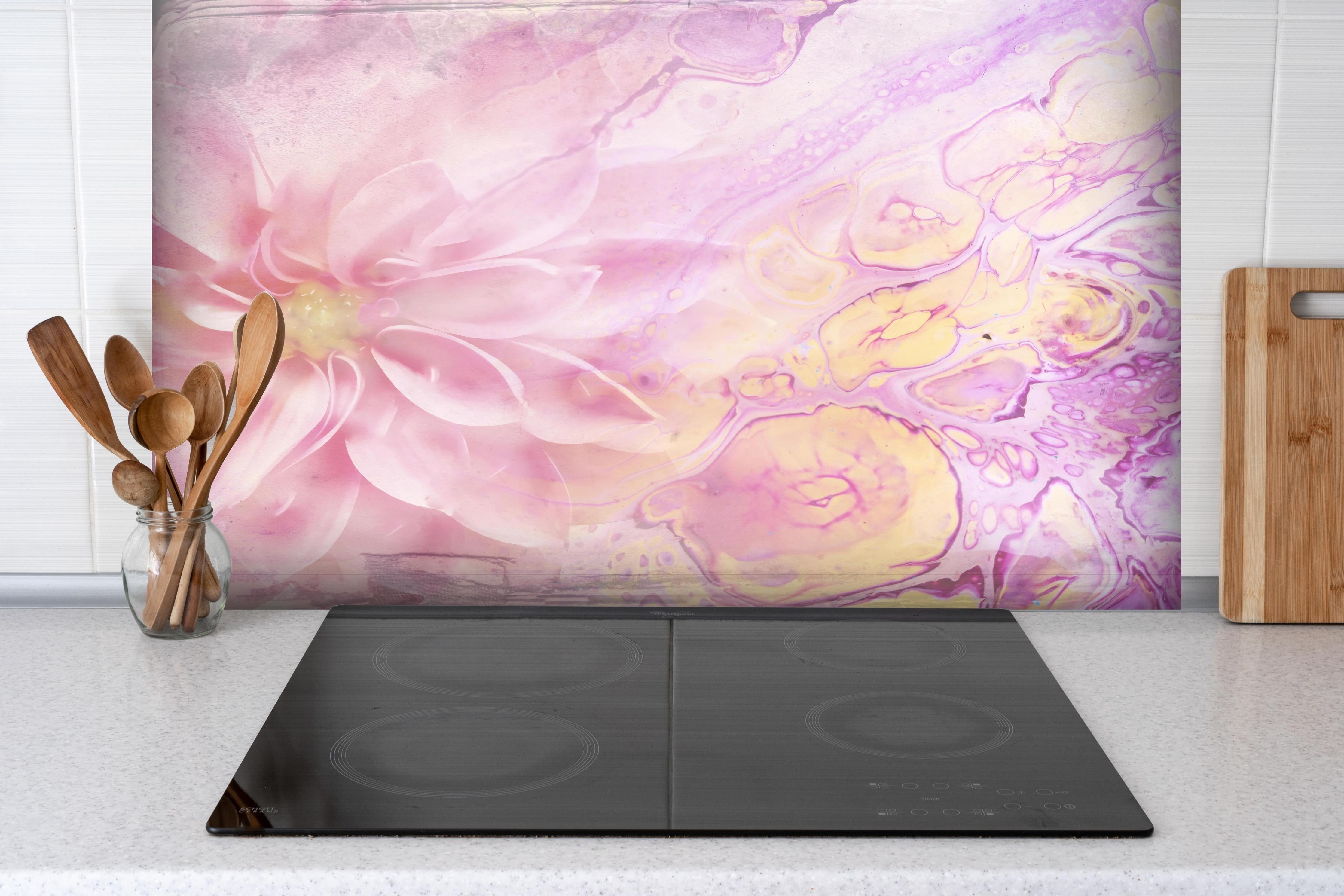 Spritzschutz - Moderne Kunst - Floral hinter einem Cerankochfeld zwischen Holz-Kochutensilien