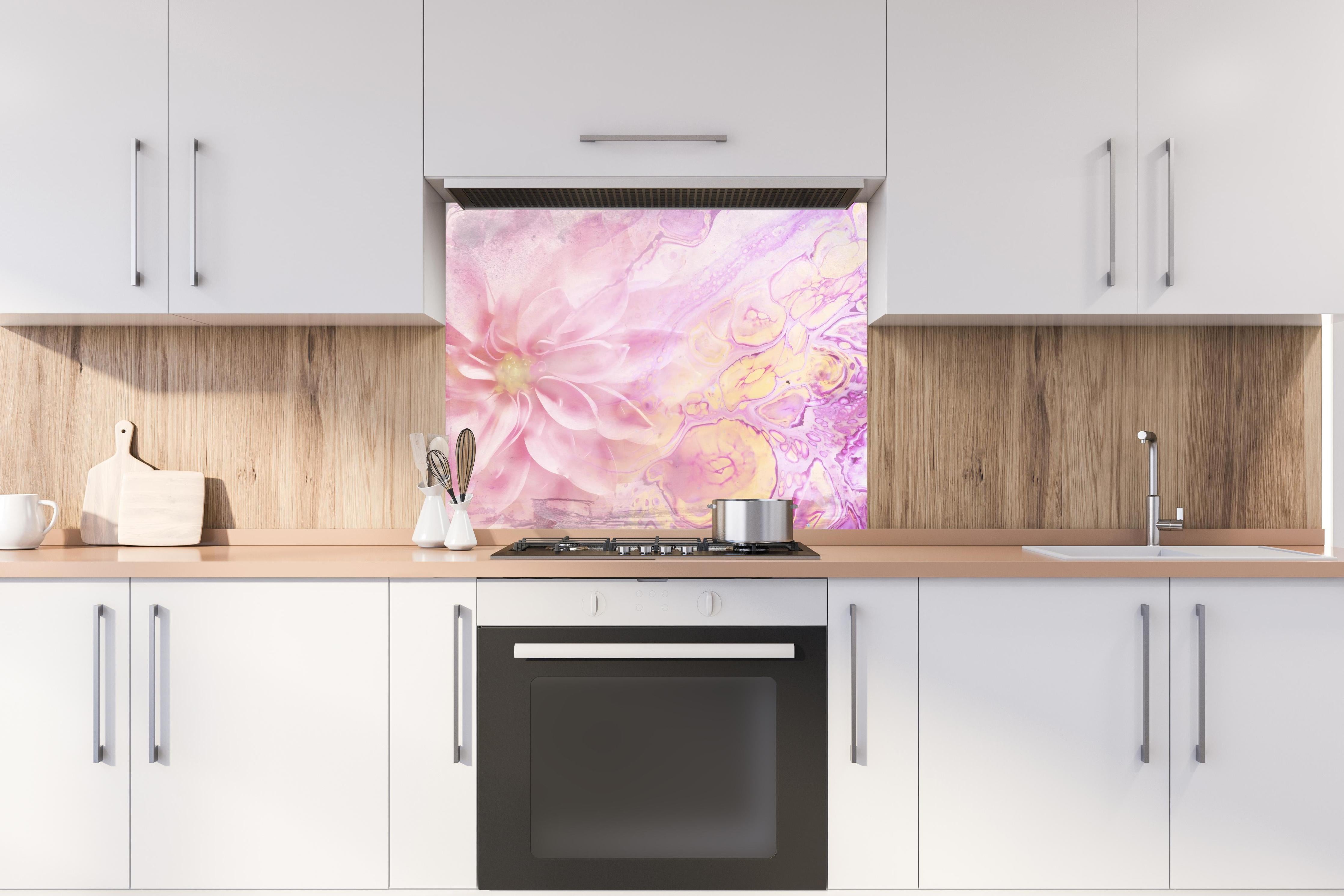 Spritzschutz - Moderne Kunst - Floral hinter einem Cerankochfeld zwischen Holz-Kochutensilien