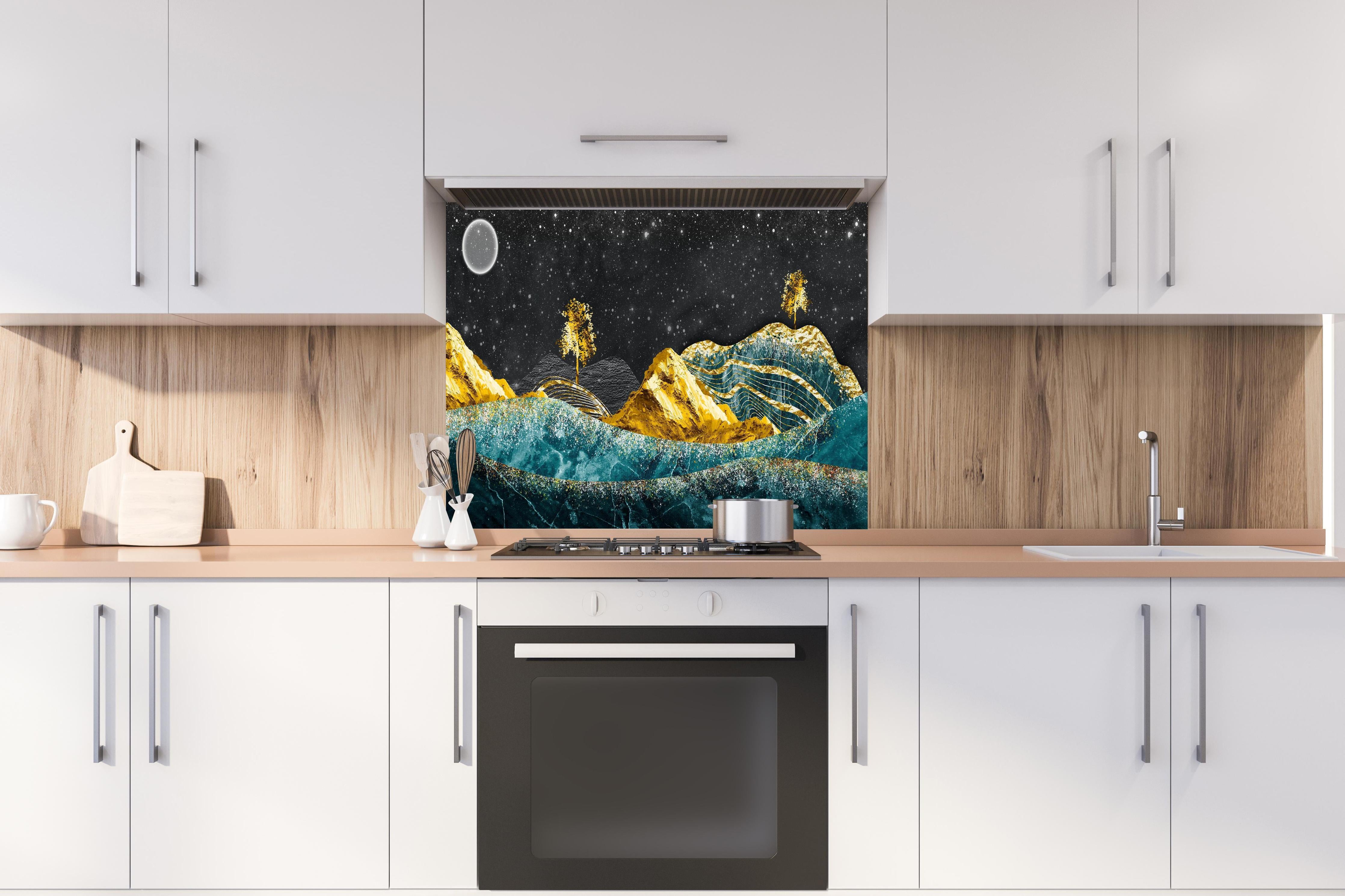 Spritzschutz - Moderne Kunst - Landschaft hinter einem Cerankochfeld zwischen Holz-Kochutensilien