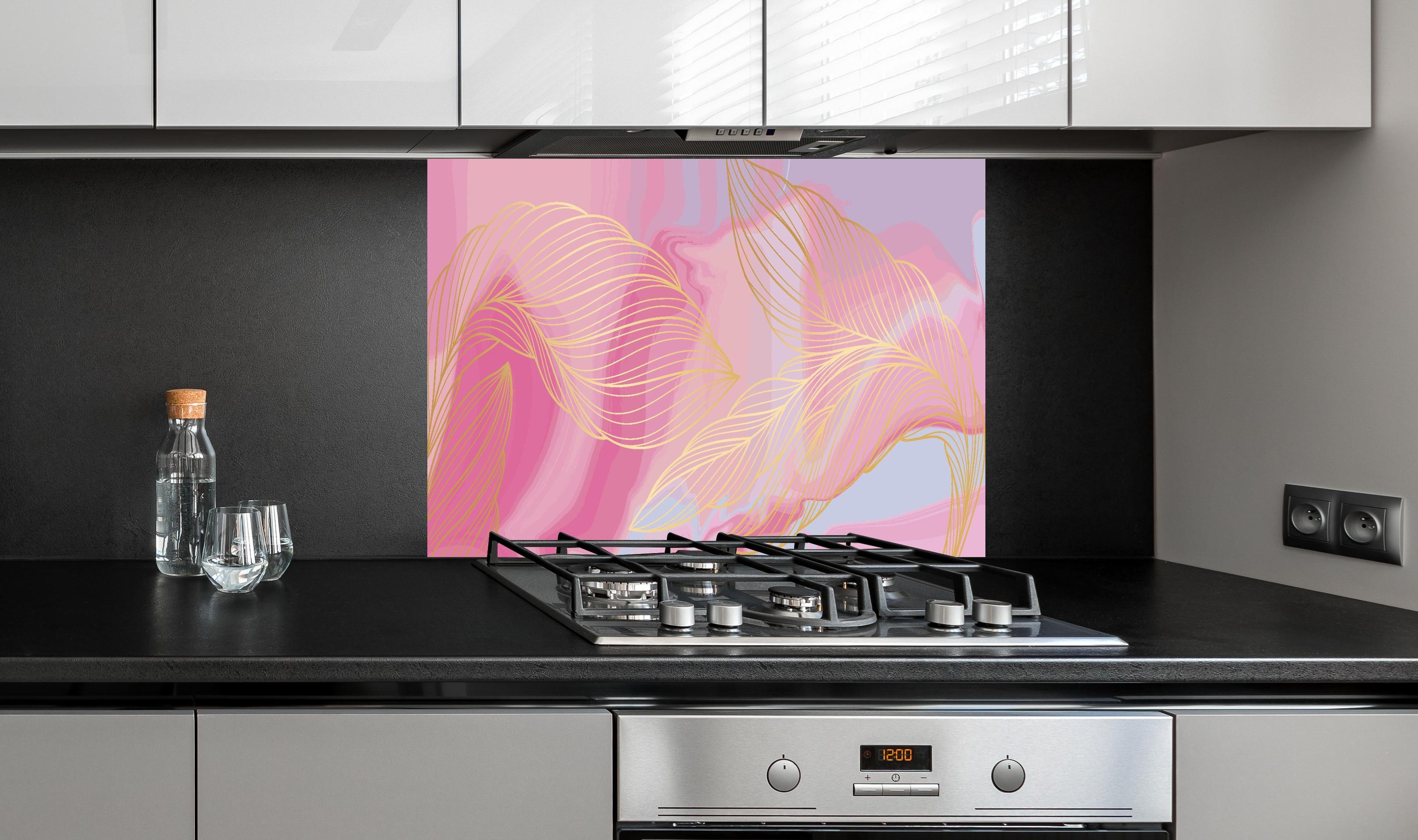 Spritzschutz - Moderne Rosa und Gelbe Wellenlinien Kunst hinter einem Cerankochfeld zwischen Holz-Kochutensilien