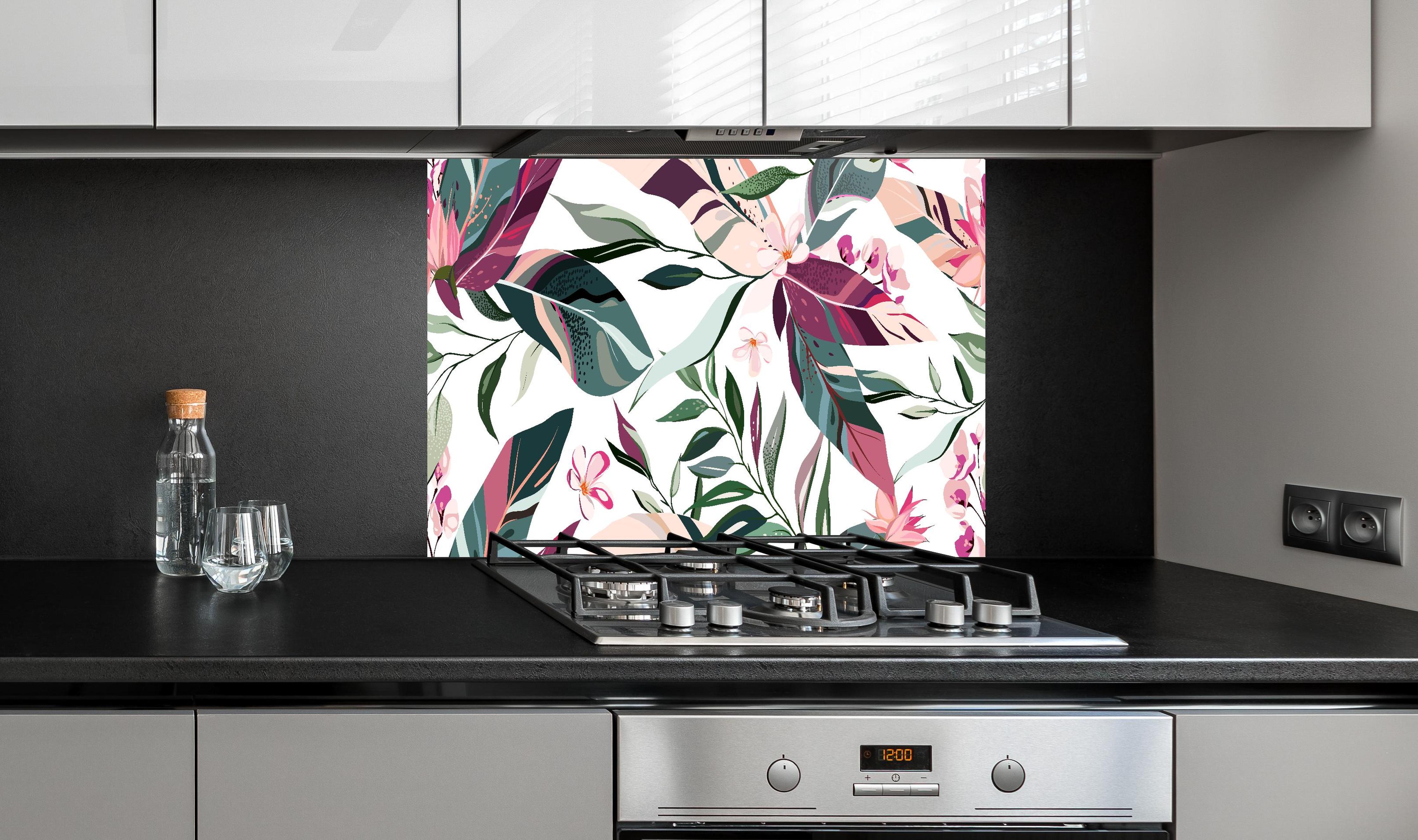 Spritzschutz - Moderne florale Textur in zarten Farben hinter einem Cerankochfeld zwischen Holz-Kochutensilien