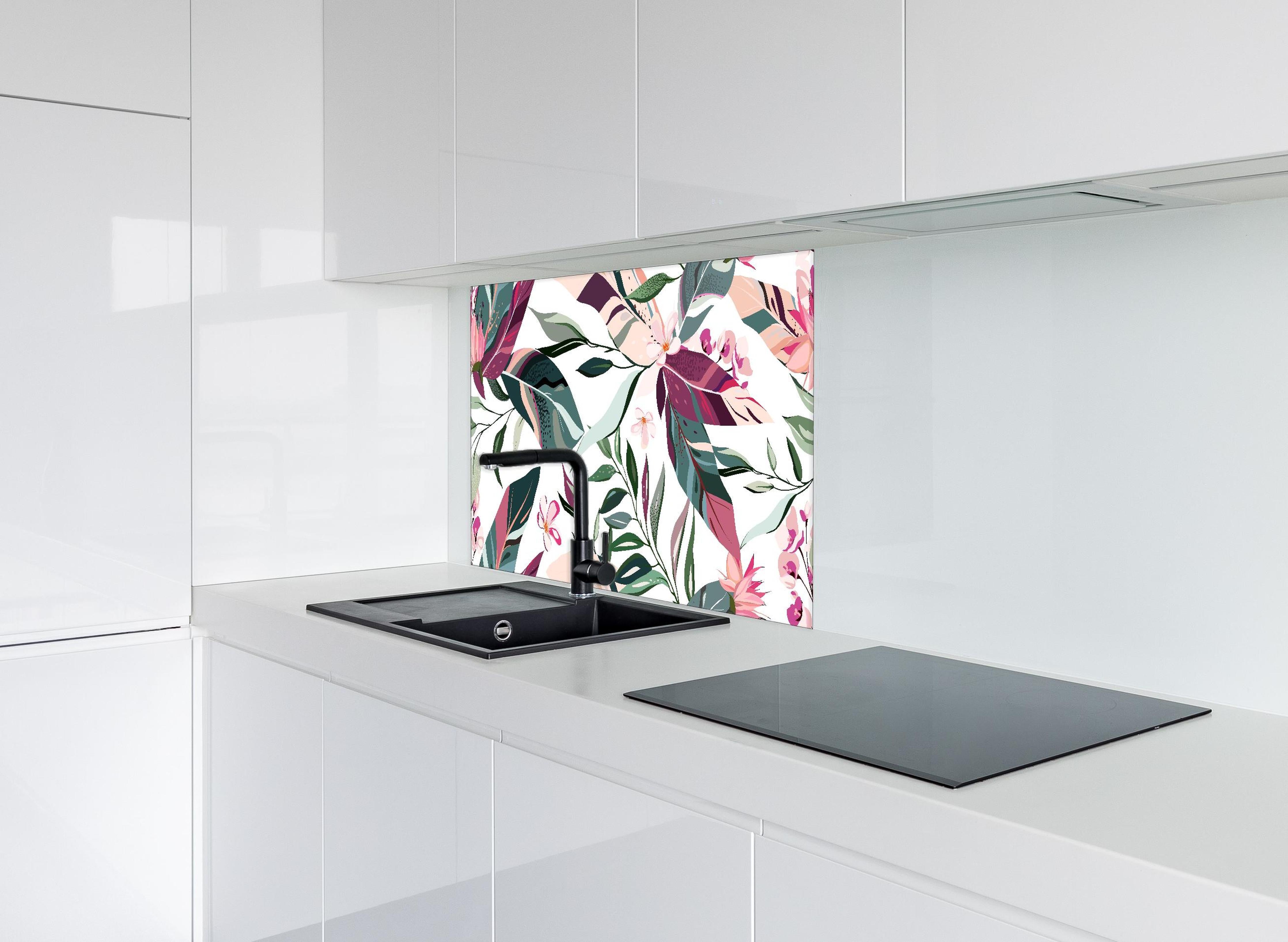 Spritzschutz - Moderne florale Textur in zarten Farben hinter einem Cerankochfeld zwischen Holz-Kochutensilien