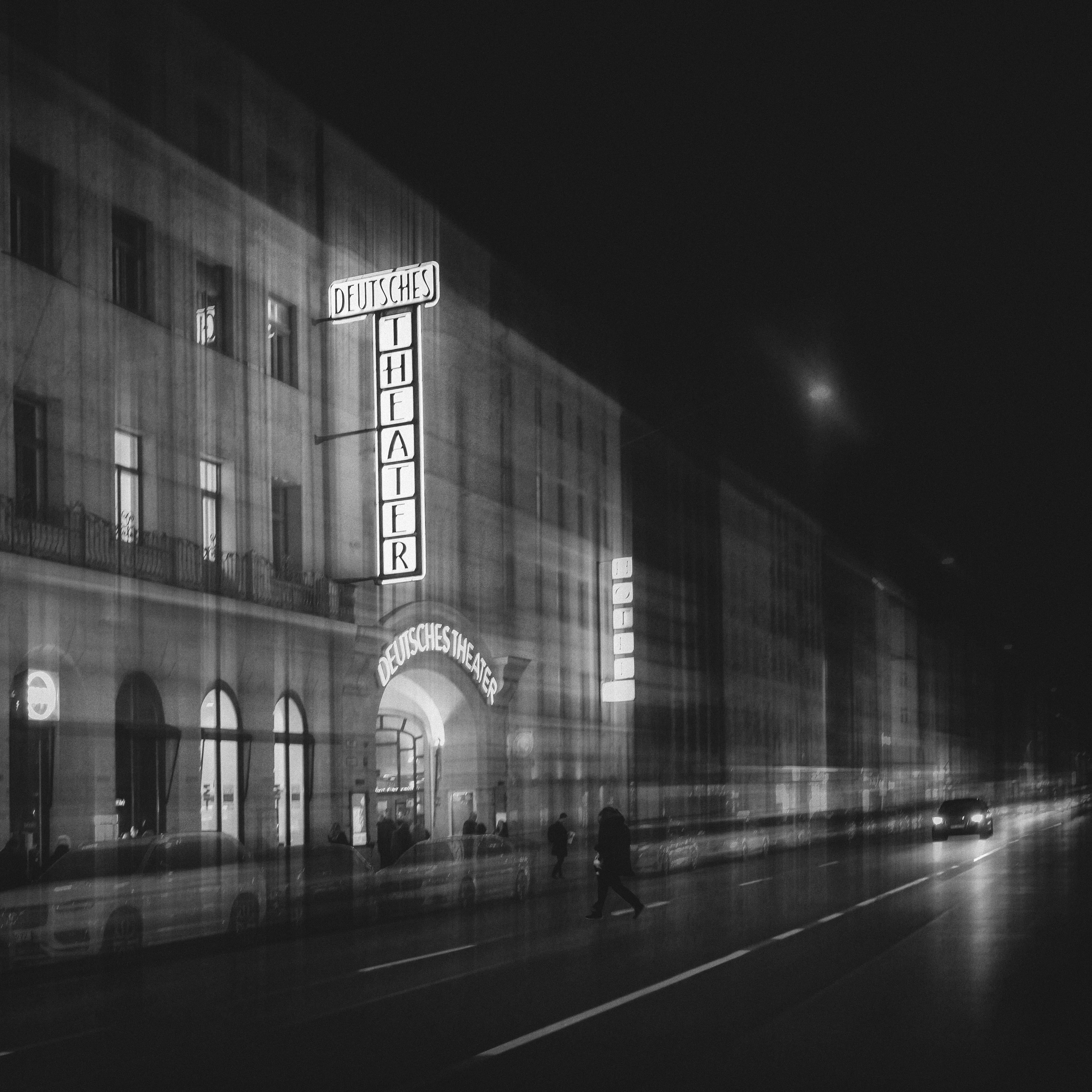Spritzschutz-Monochrome Nachtansicht Deutsches Theater