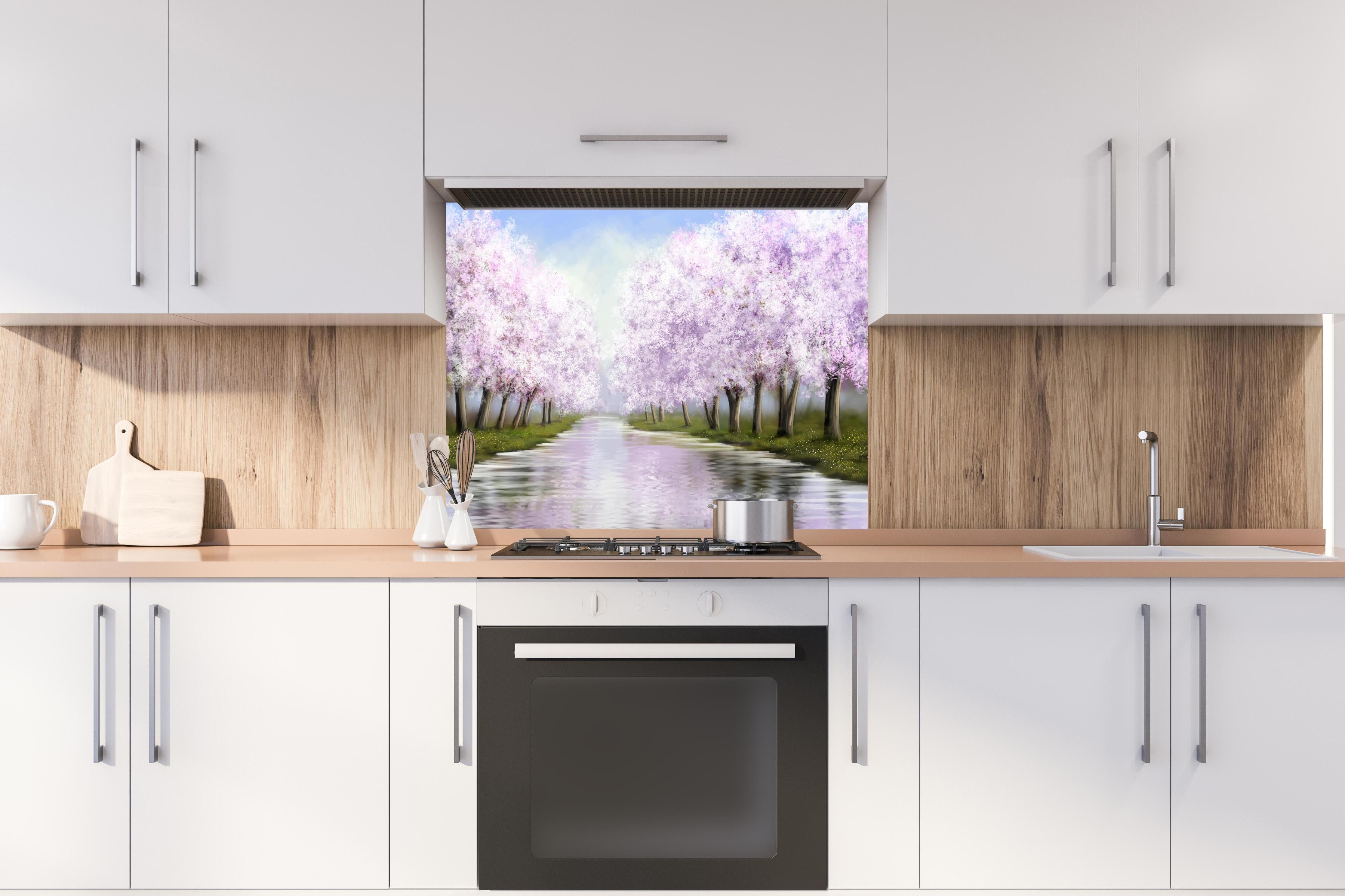 Spritzschutz - Ölgemälde einer wunderschönen Landschaft hinter einem Cerankochfeld zwischen Holz-Kochutensilien