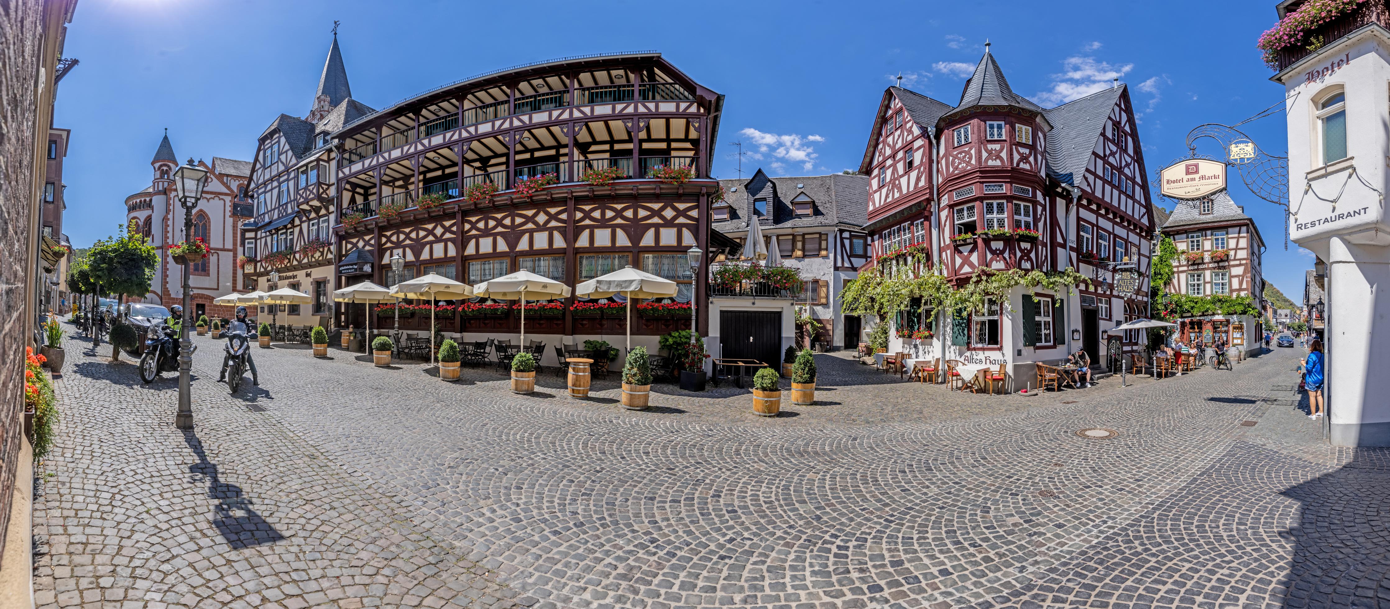 Spritzschutz-Panoramablick über Bacharach