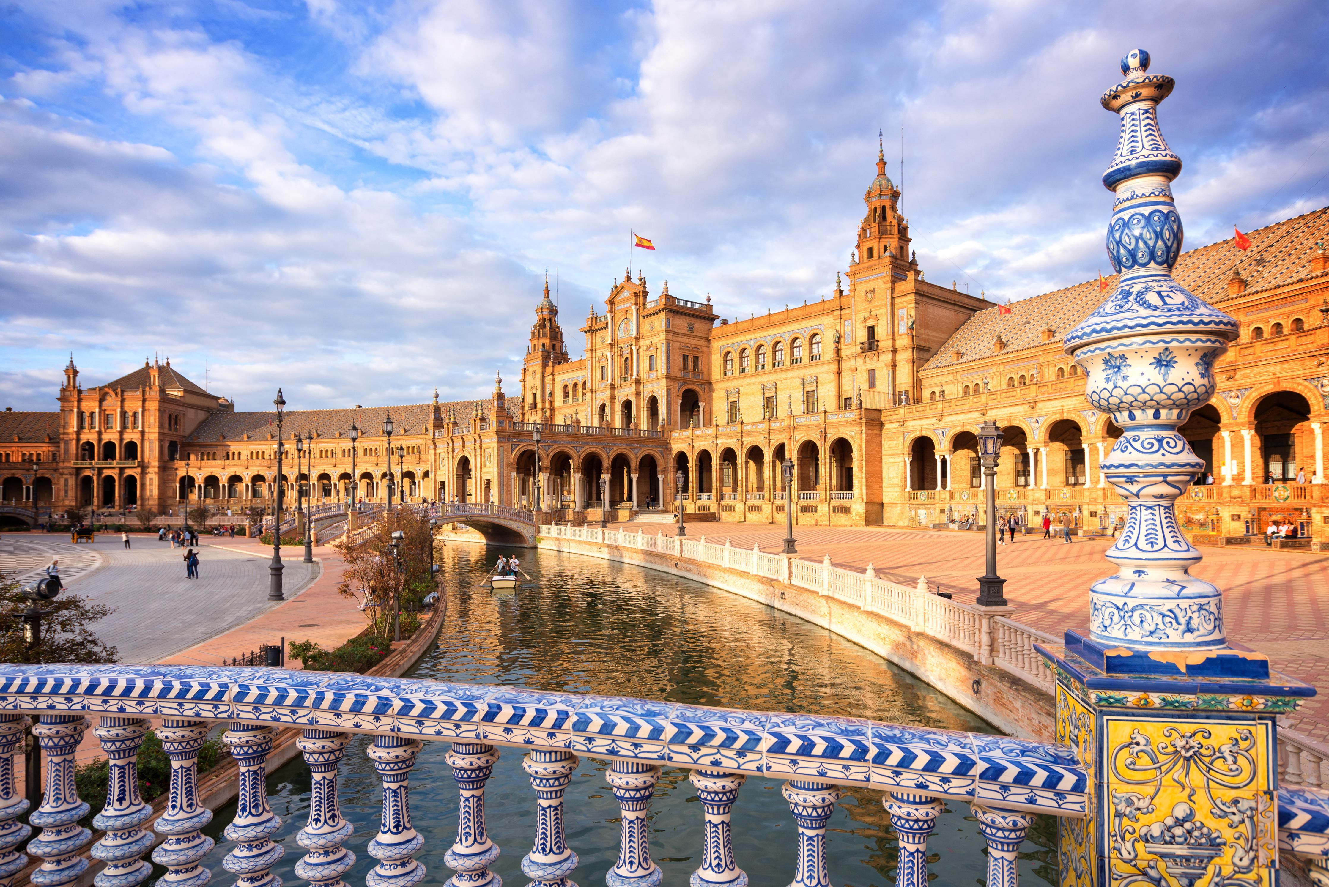 Spritzschutz-Plaza de Espana in Sevilla