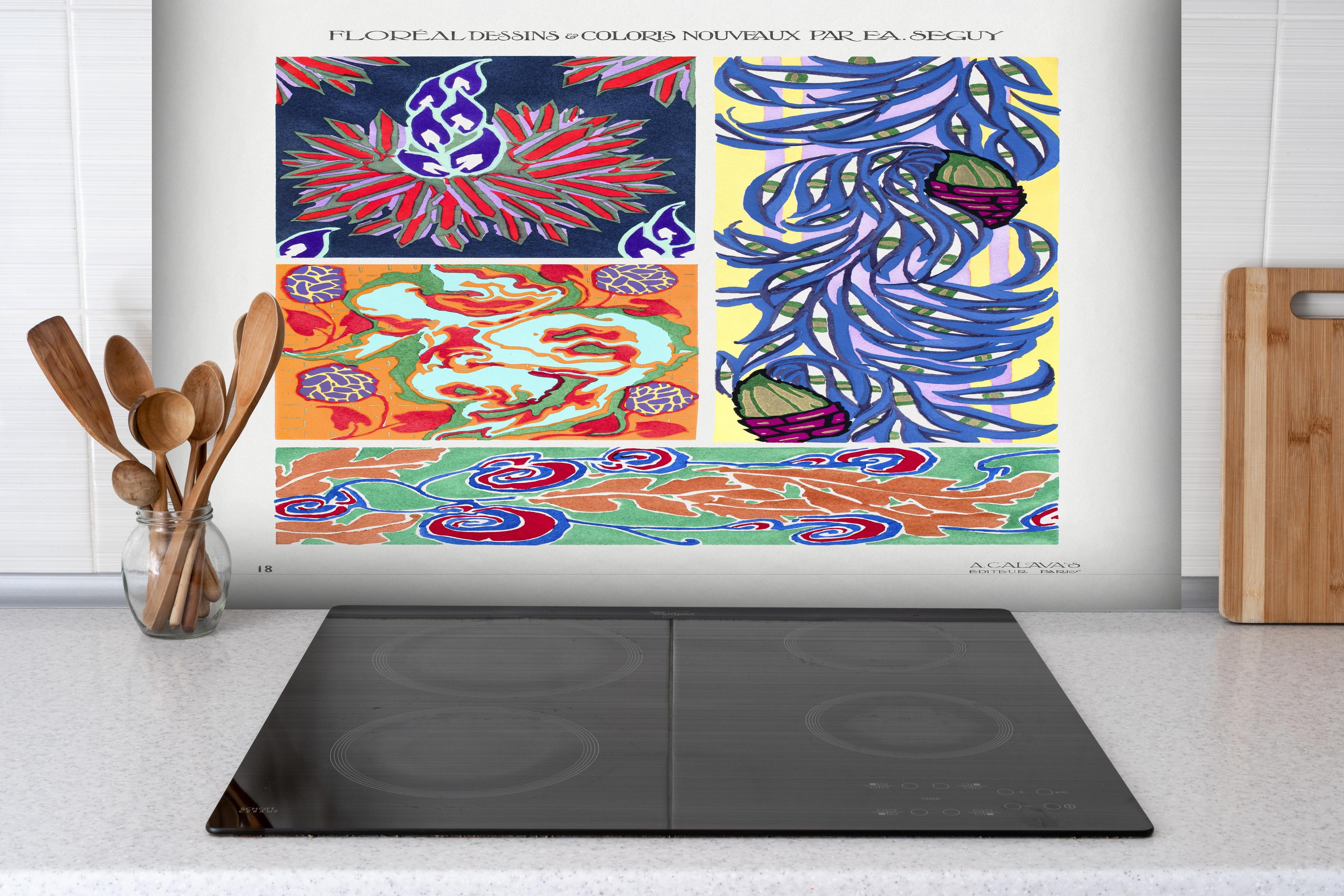 Spritzschutz - Retro Botanik Zeichnung von E.A. Seguy hinter einem Cerankochfeld zwischen Holz-Kochutensilien