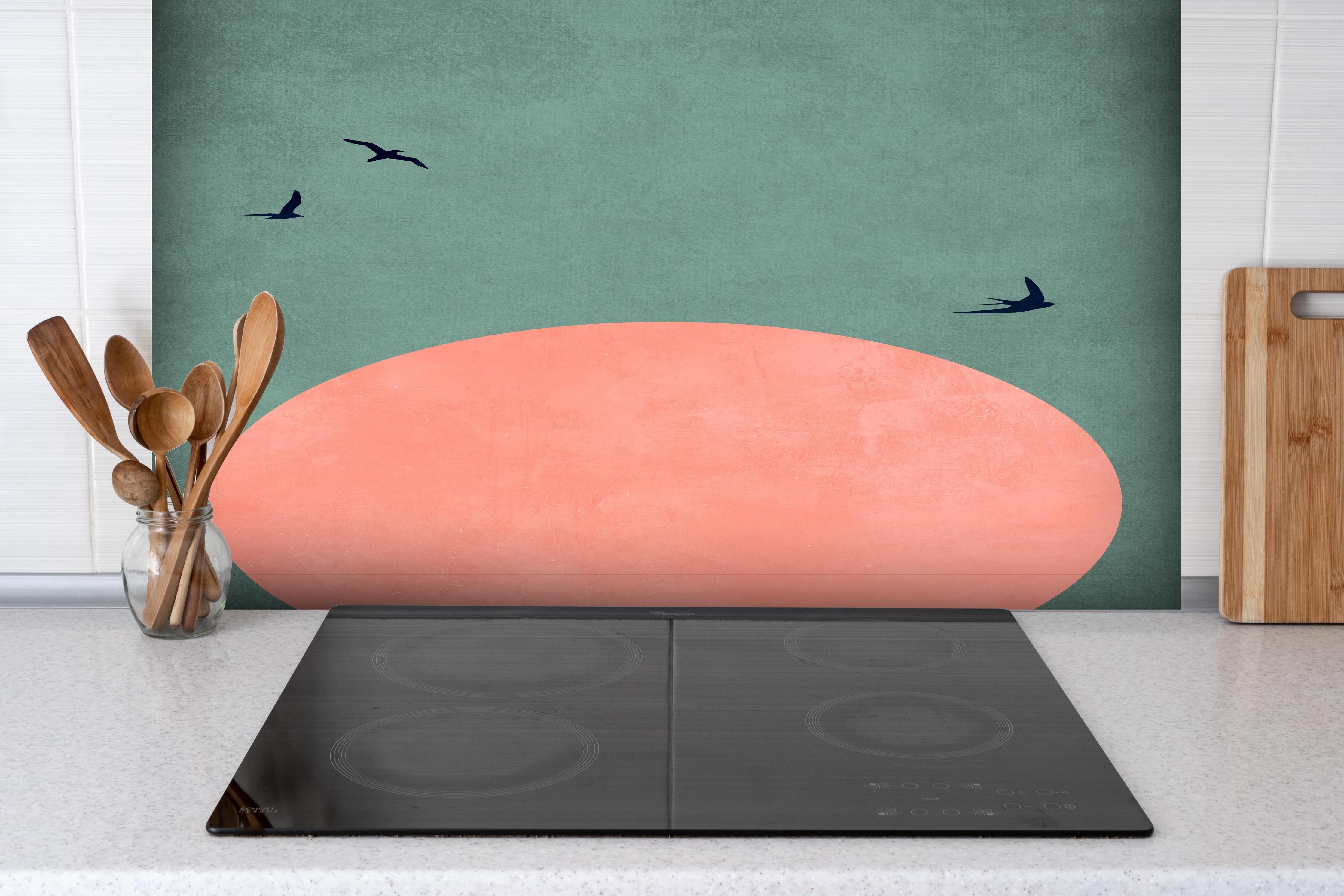 Spritzschutz - Rosa Dämmerung - Gemälde hinter einem Cerankochfeld zwischen Holz-Kochutensilien