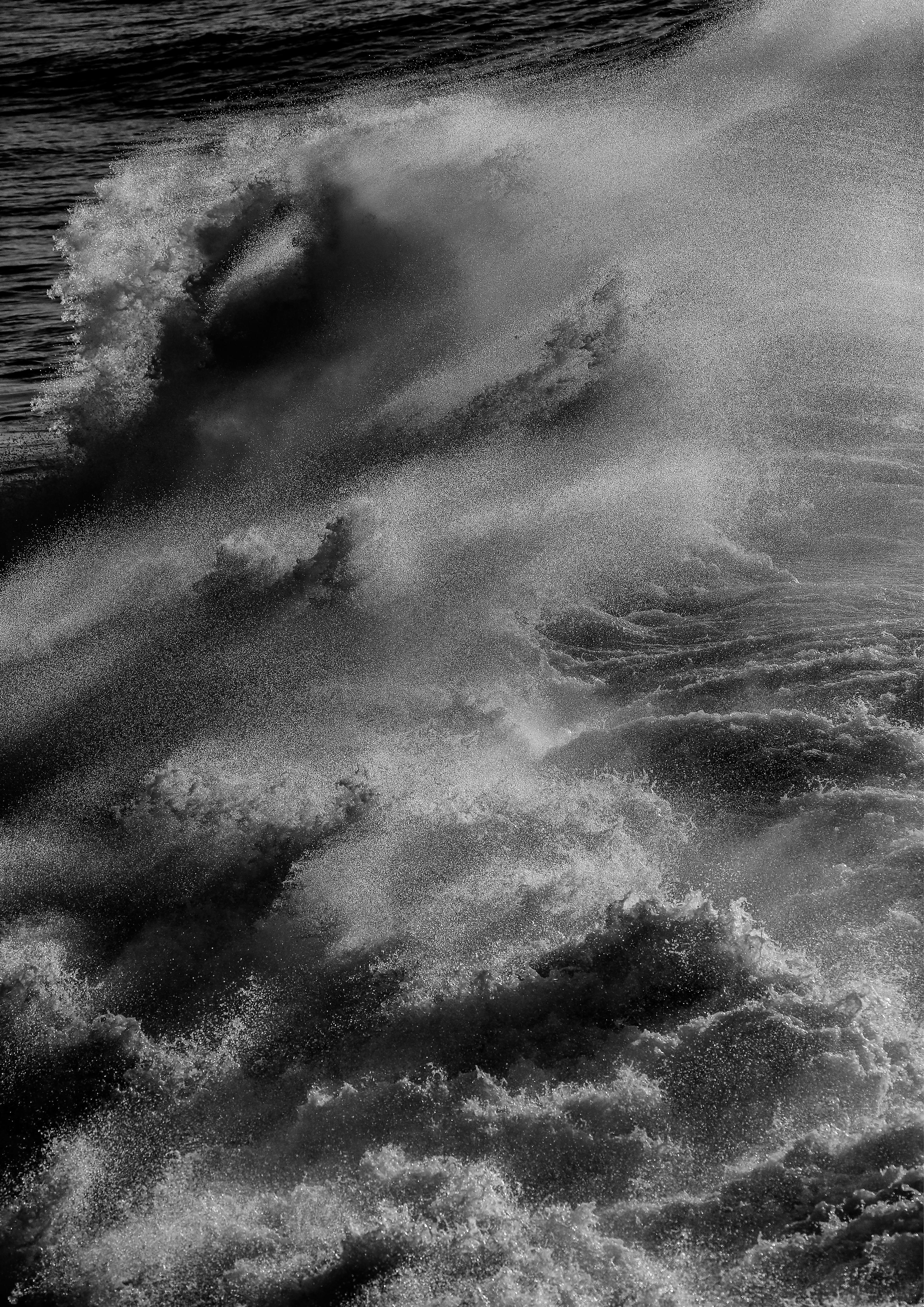 Spritzschutz-Schwarz-Weiße Ozeanwellen-Abstraktion