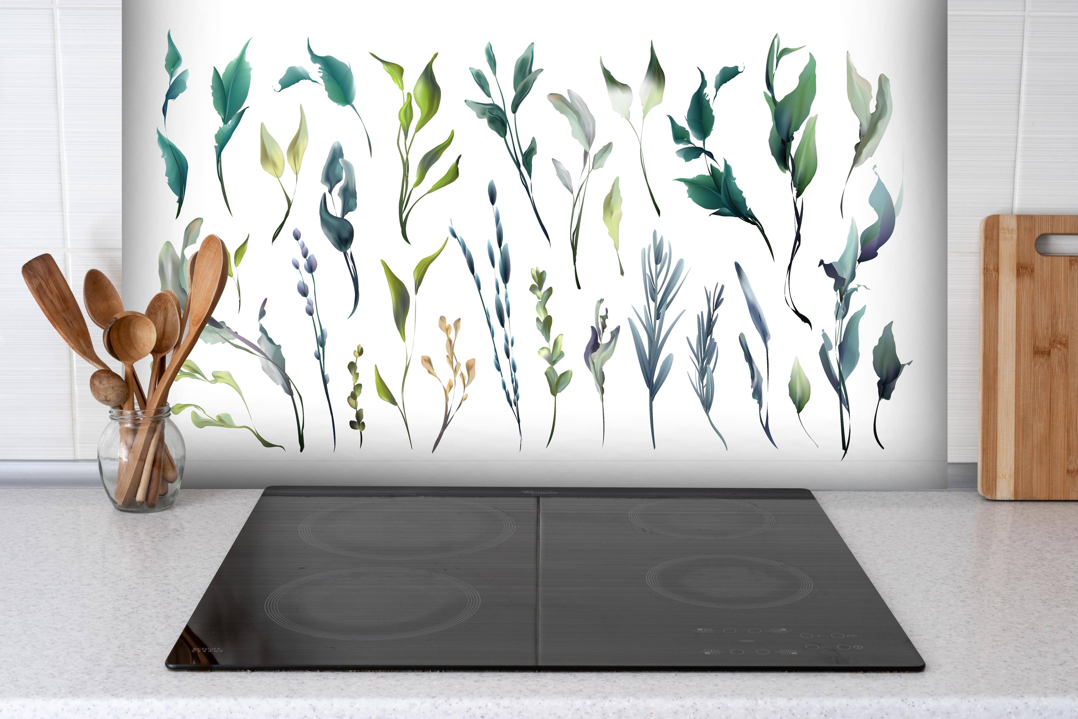 Spritzschutz - Set aus Aquarell Pflanzen Silhouetten hinter einem Cerankochfeld zwischen Holz-Kochutensilien