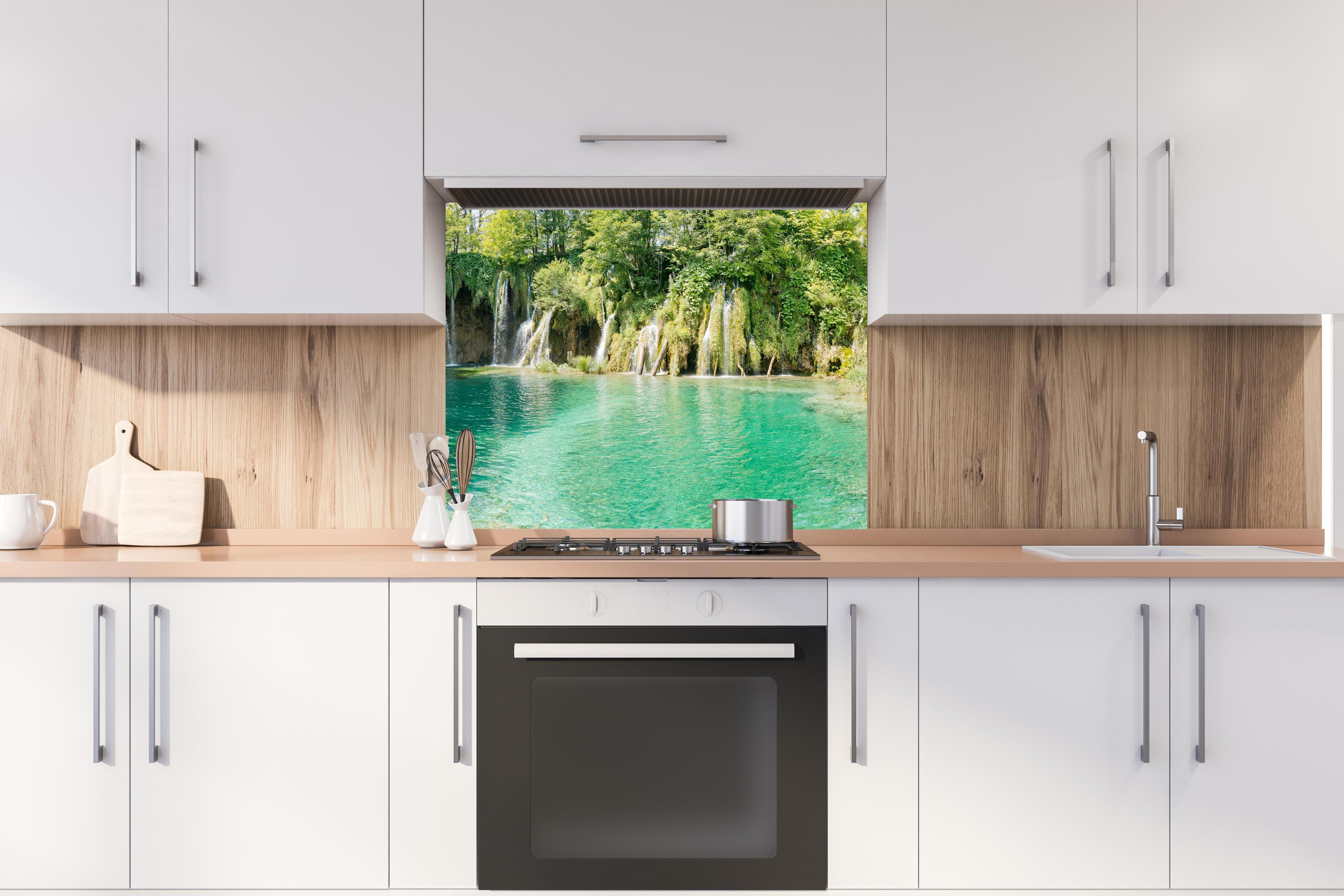 Spritzschutz - Aussicht im Nationalpark Plitvicer Seen - Kroatien hinter stilvollem Gasherd unter Dunstabzugshaube