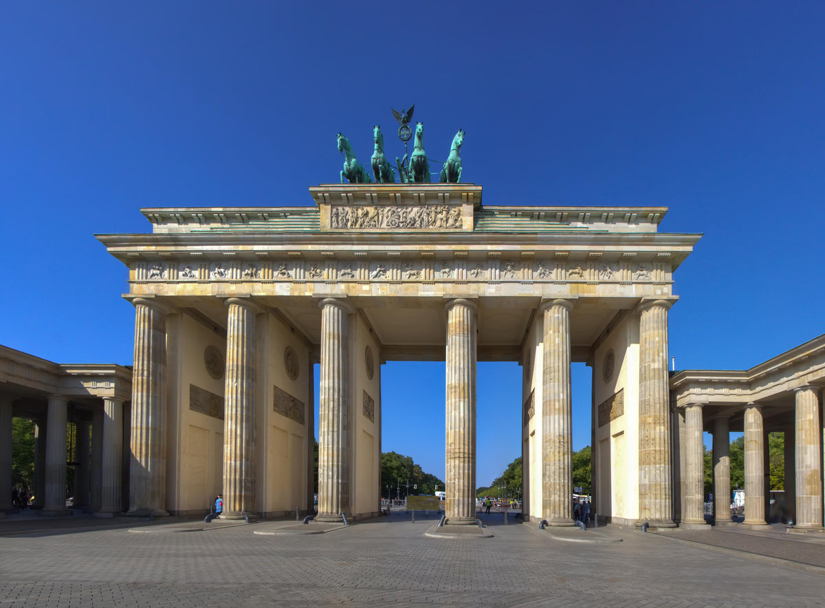Spritzschutz-Brandenburger Tor in Berlin bei Tag