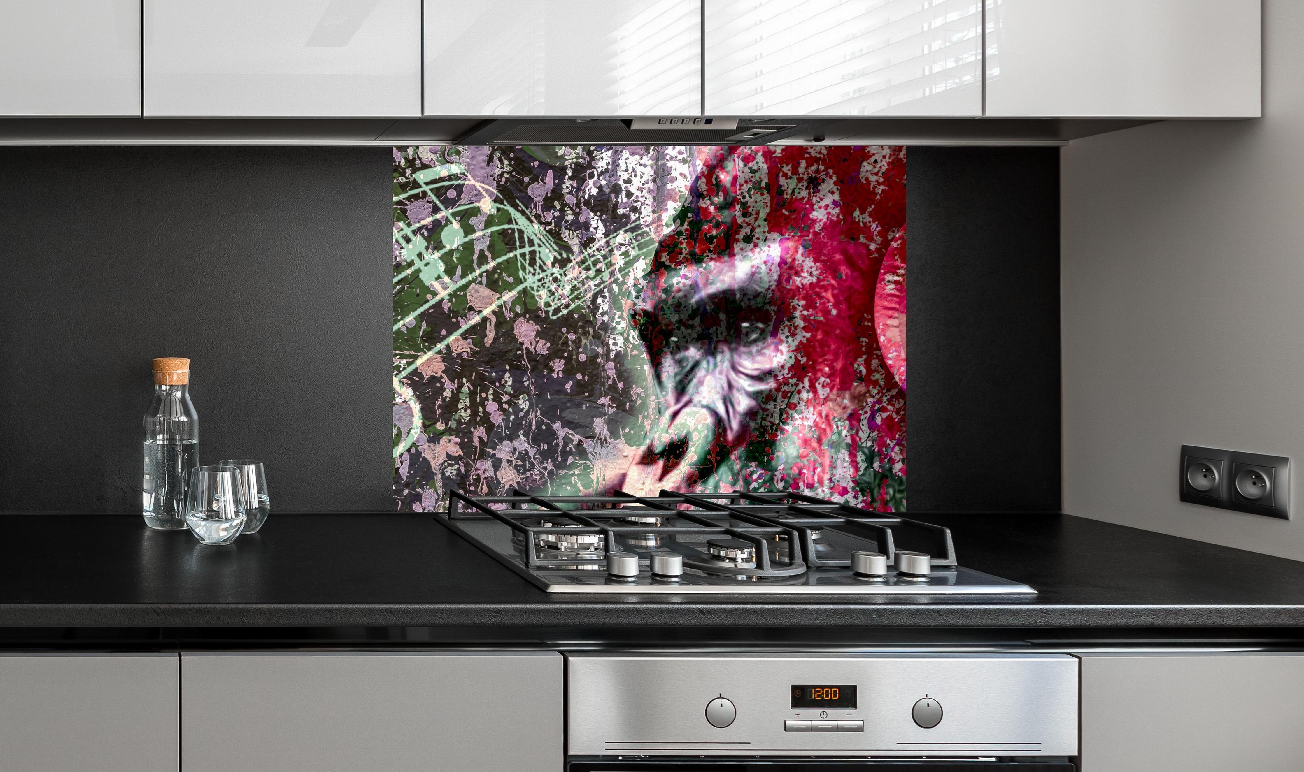 Spritzschutz - Bunter Affenkopf mit Musik-Elementen an edler Anthrazit-Wand hinter silbernem Gasherd